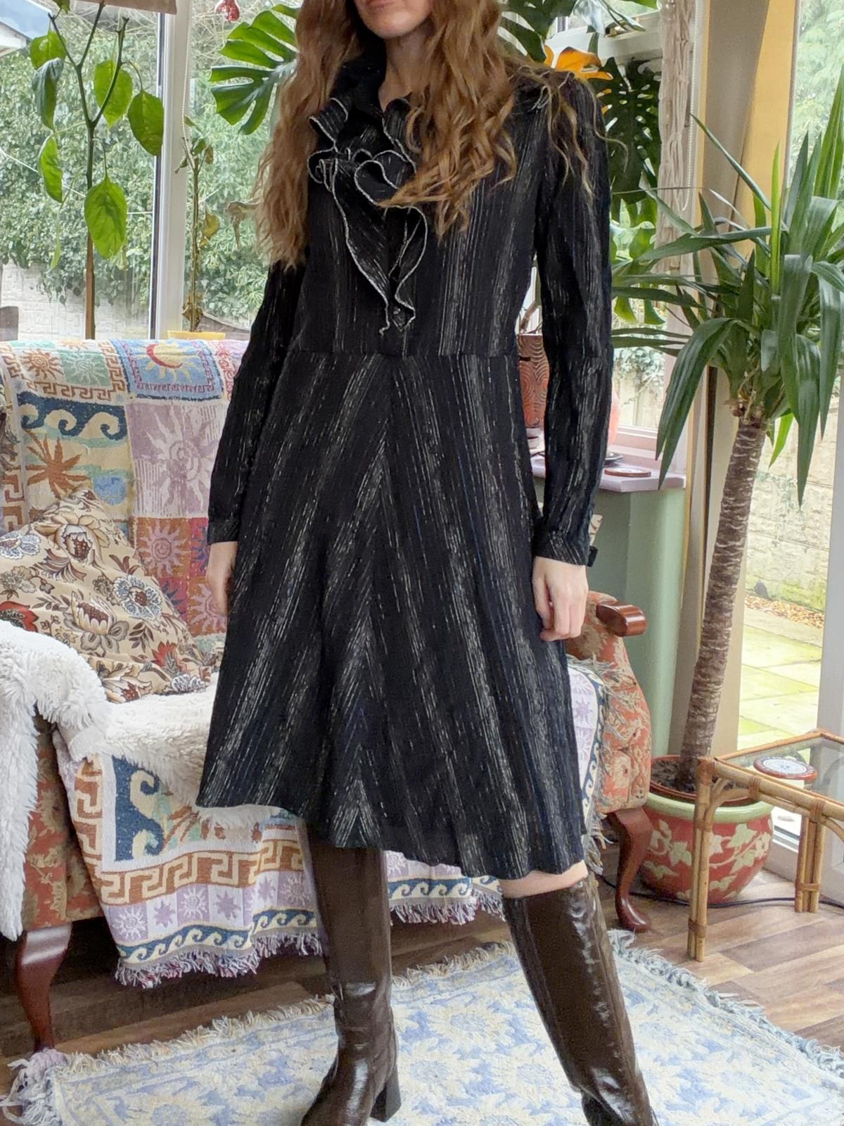Vintage 1980s party dress Black size 12 sparkly with Ruffle collar detail