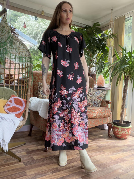 Vintage 1970s Maxi Dress Black Floral long with Pink and Purple Flowers Size 14
