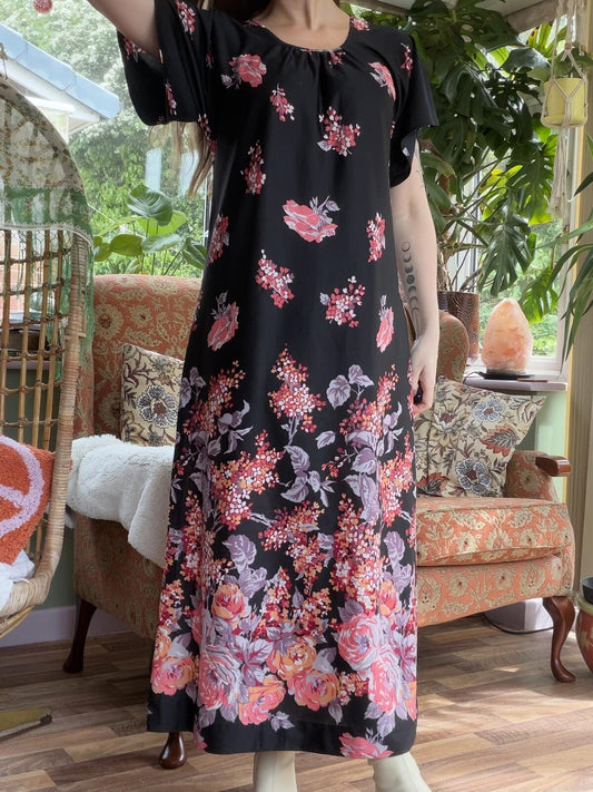 Vintage 1970s Maxi Dress Black Floral long with Pink and Purple Flowers Size 14