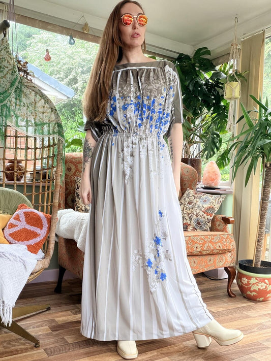 Vintage 1970s Maxi Dress with Blue Floral and Stripe Pattern Size 14 to 16