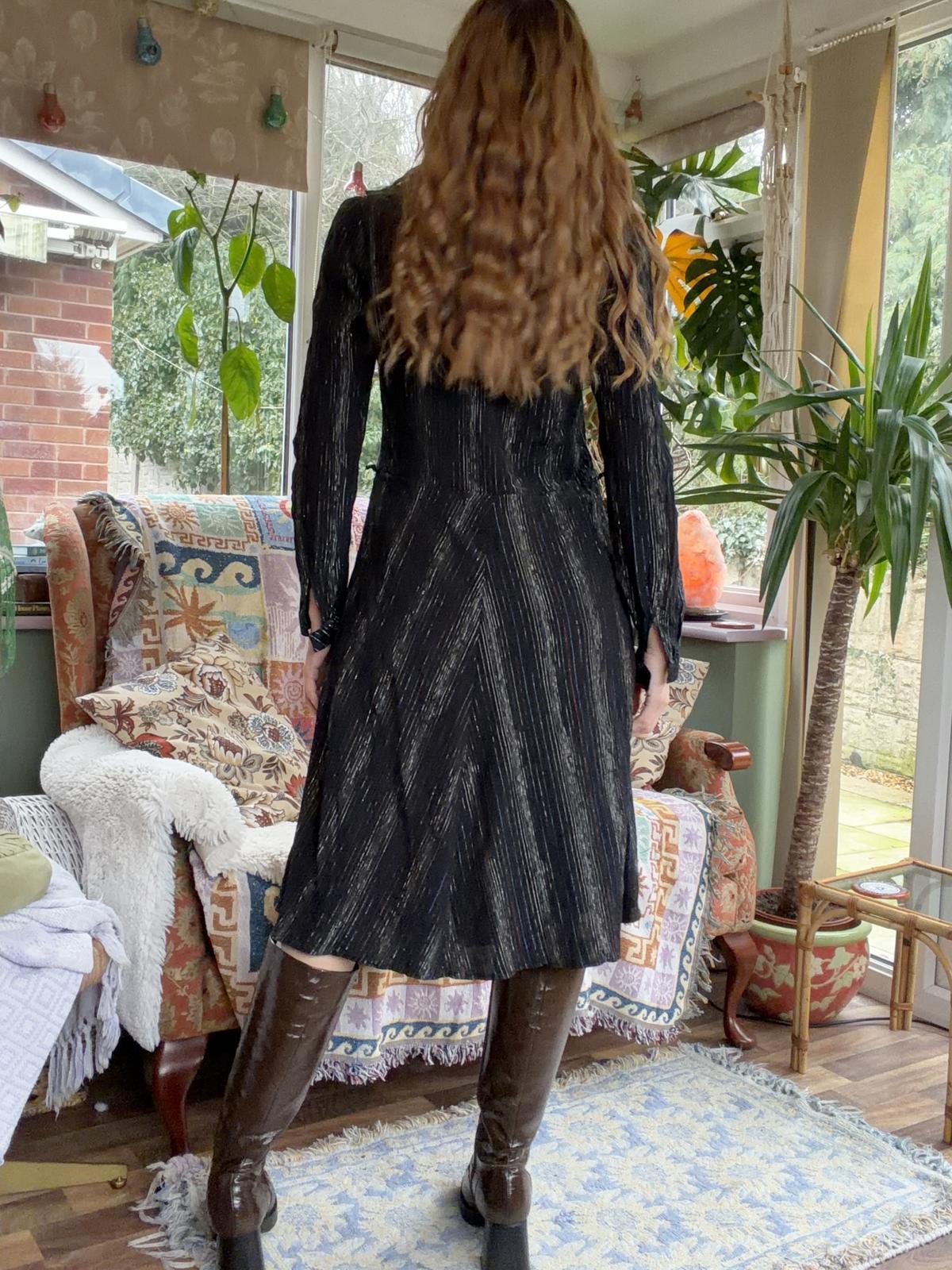 Vintage 1980s party dress Black size 12 sparkly with Ruffle collar detail