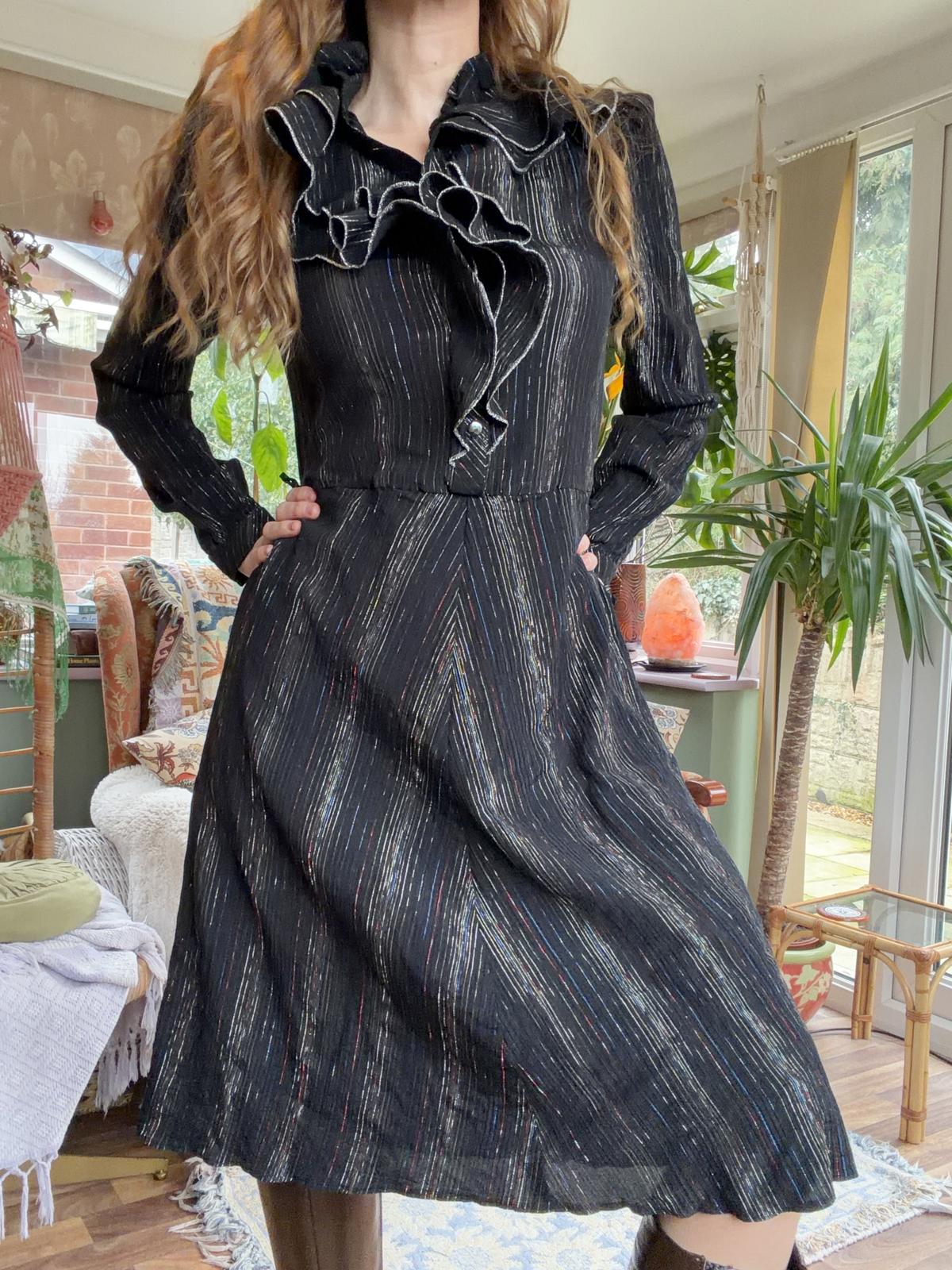 Vintage 1980s party dress Black size 12 sparkly with Ruffle collar detail