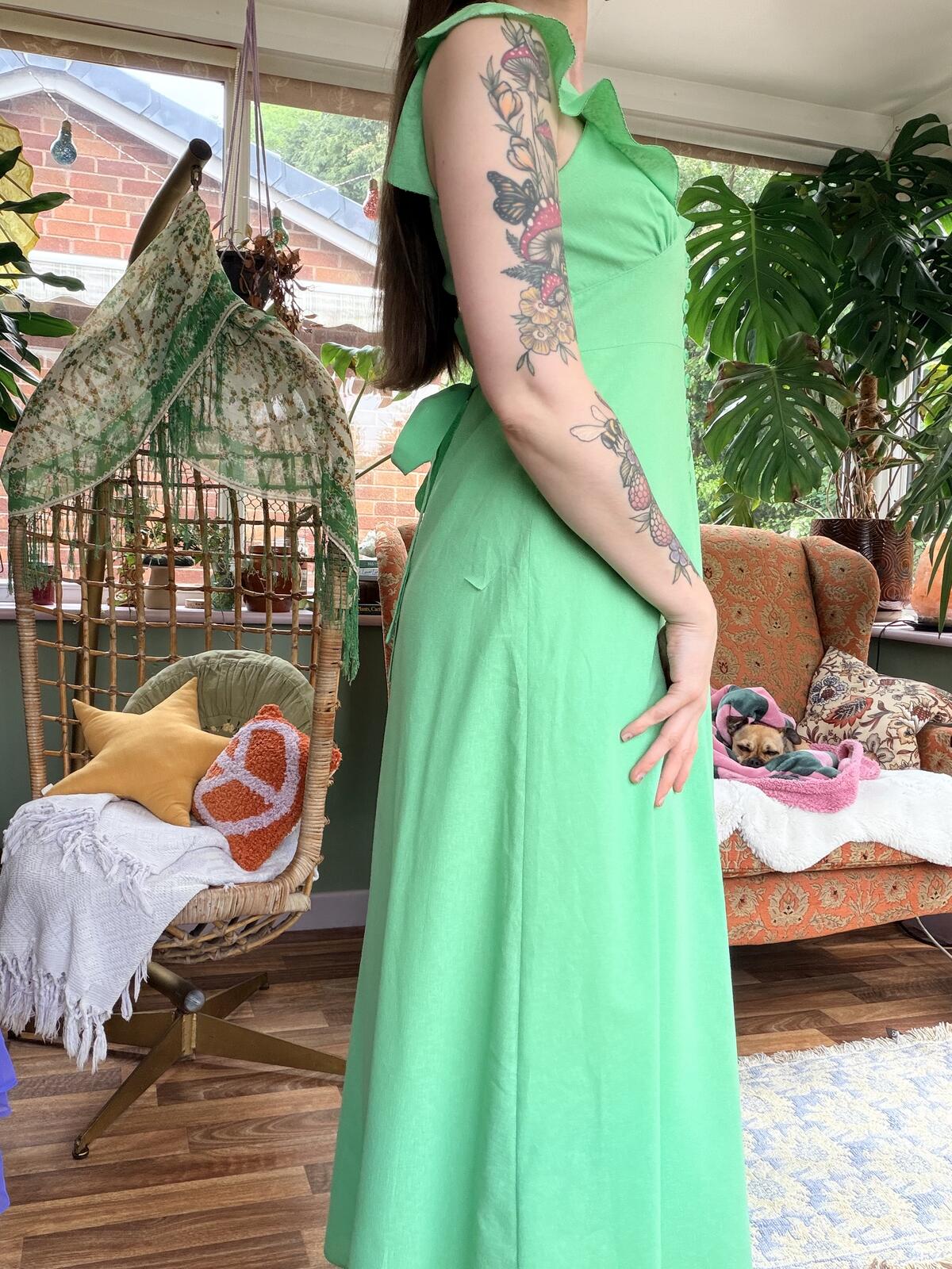 Vintage 1970s Maxi Dress Green Long Button Summer Dress Ruffle Sleeves Size 10