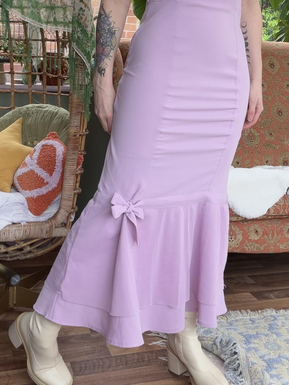 Vintage 1990s Summer Dress Lilac Fitted Flared Hem and Square Neckline Size 10