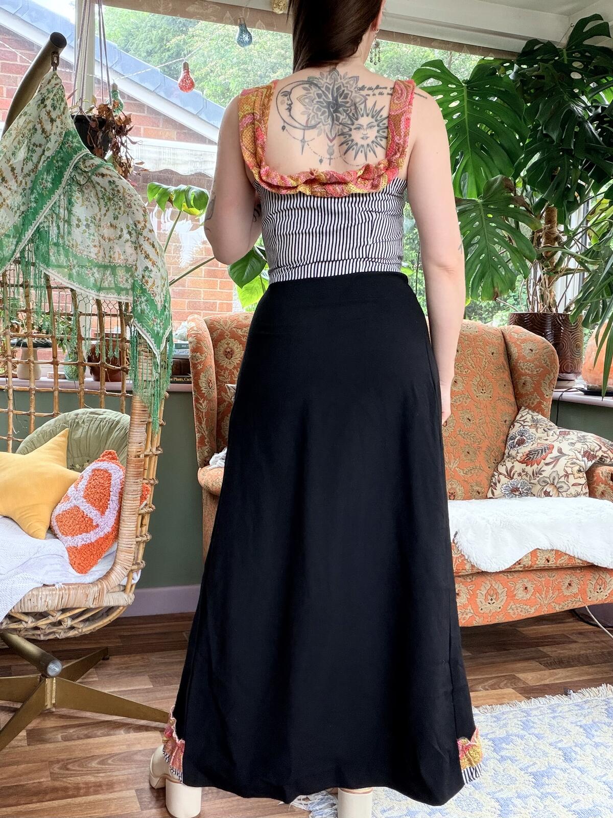 Vintage 1970s Black Dress with Striped Bodice Ruffle Details high split Size 10