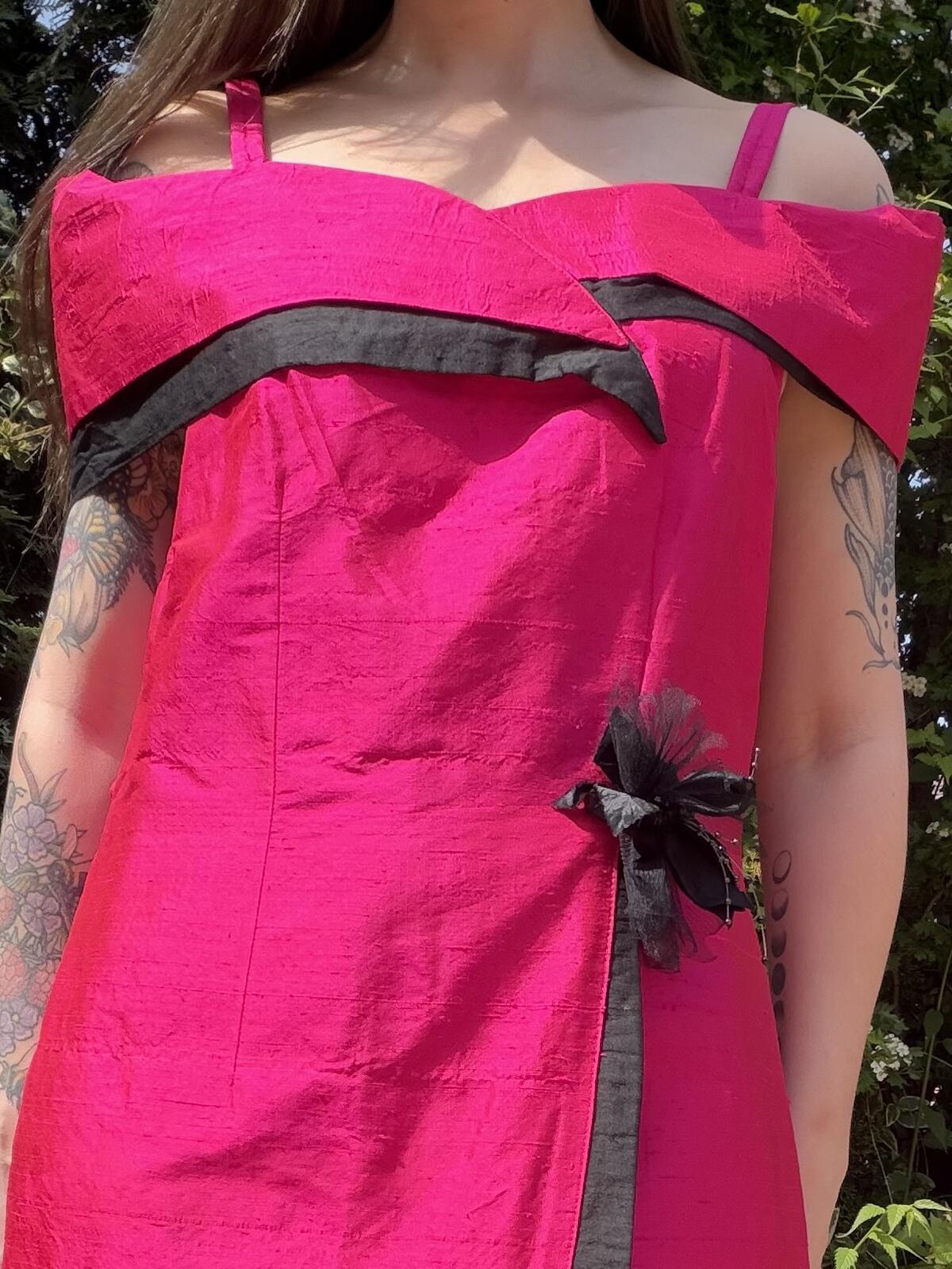 Vintage 1980s cocktail dress Pink Off Shoulder with Black Trim and Bow size 12