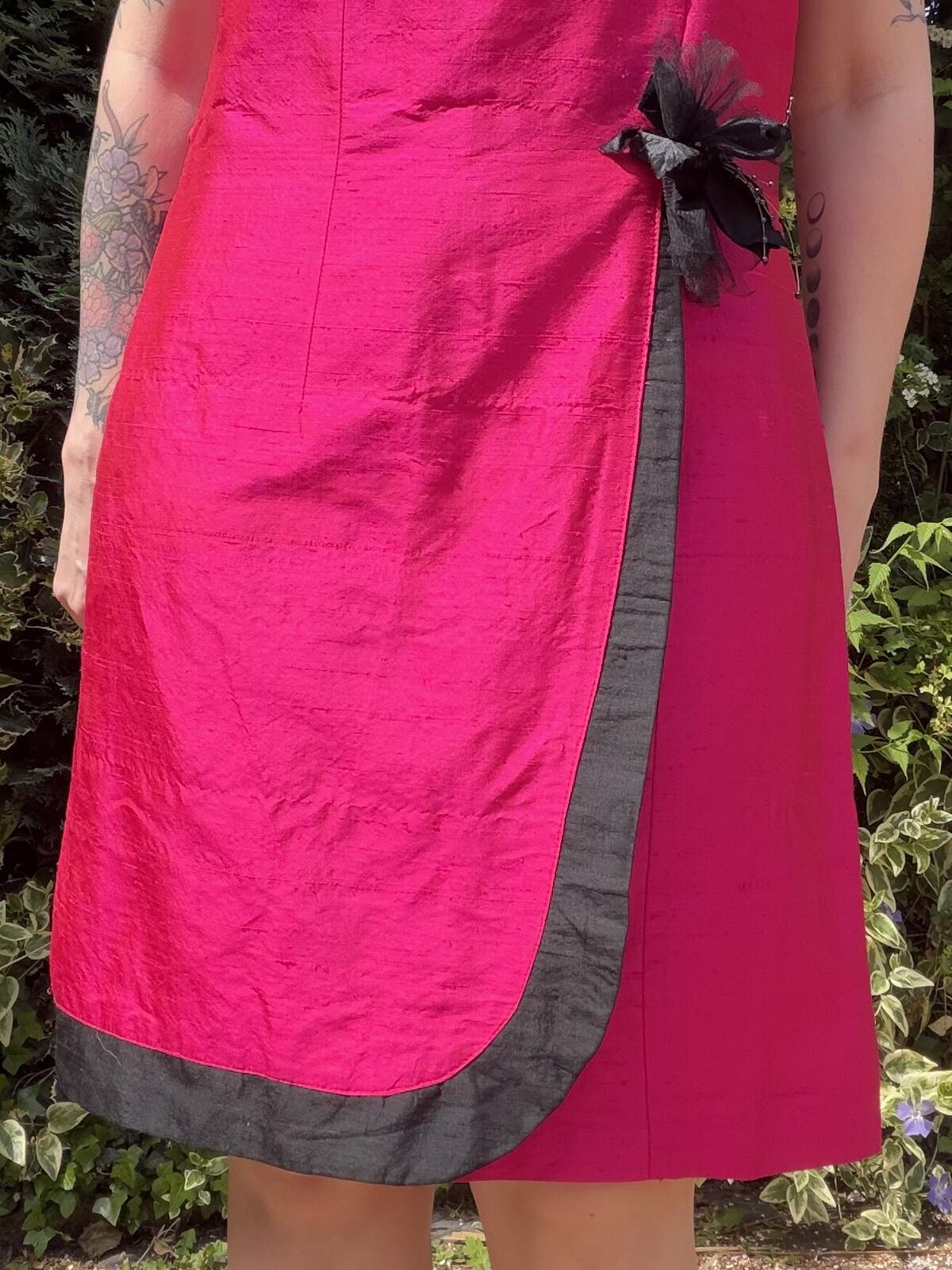 Vintage 1980s cocktail dress Pink Off Shoulder with Black Trim and Bow size 12