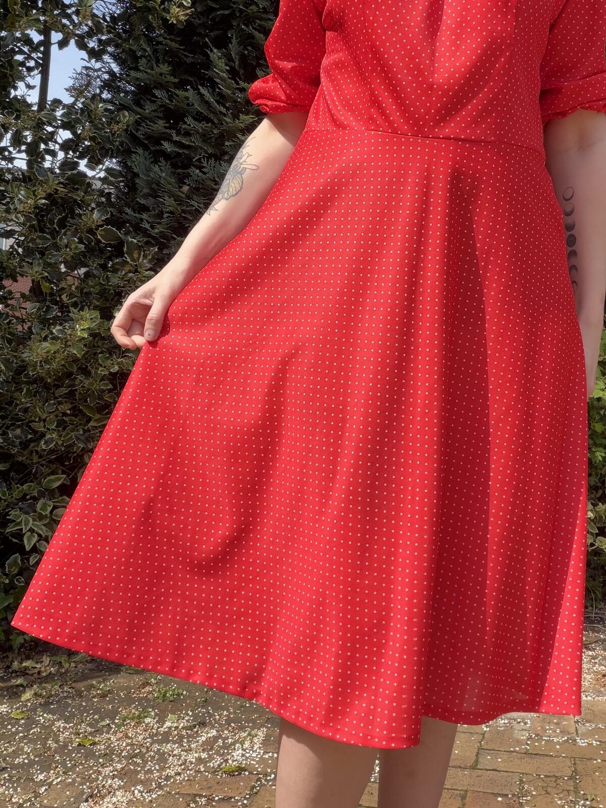 Vintage Red Polka Dot Midi Dress with Tie Neck and Puff Sleeves Size 18