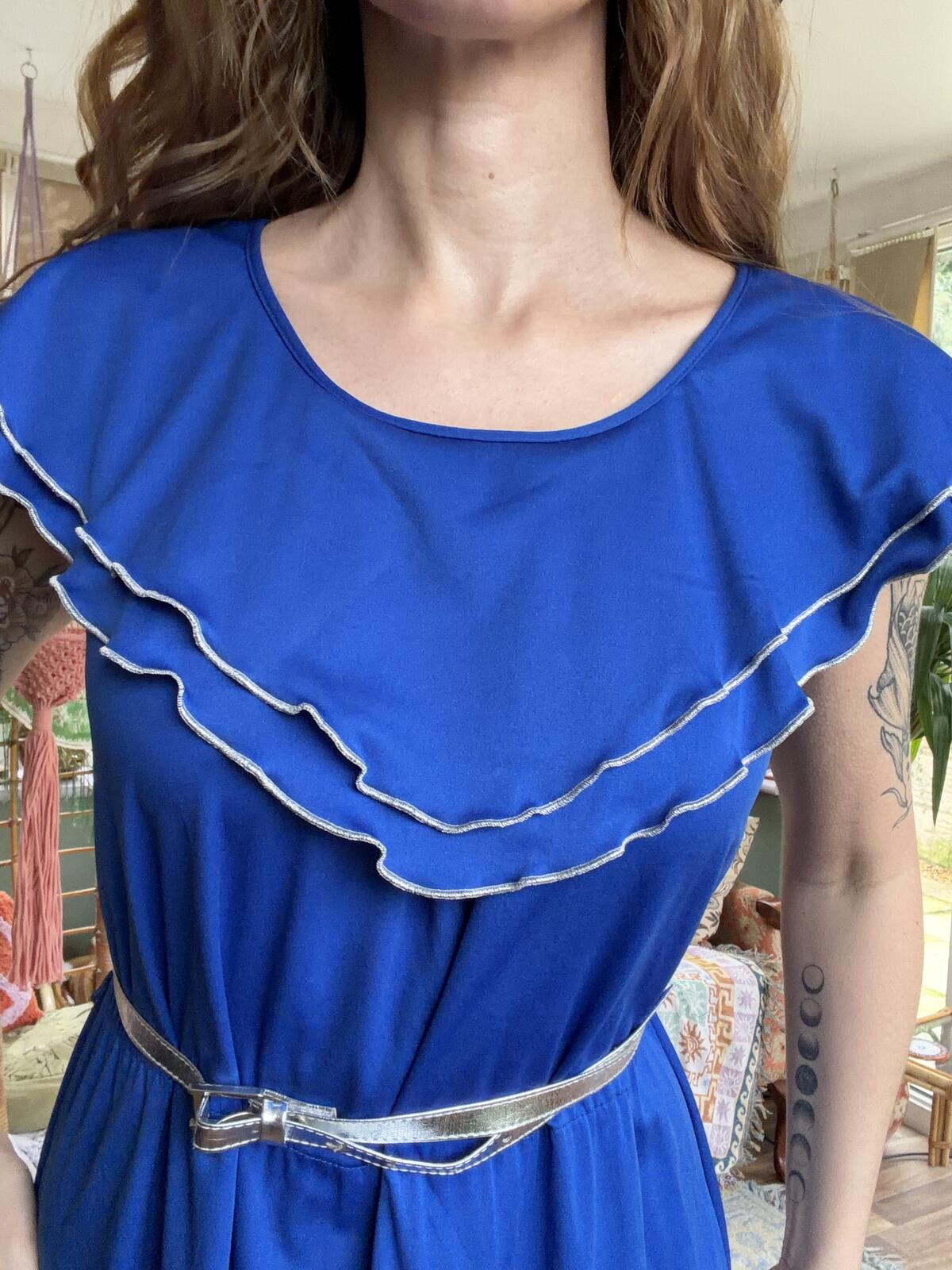 Vintage 1970s Maxi Dress Blue size 14 Long with Ruffle Detail and Silver Belt