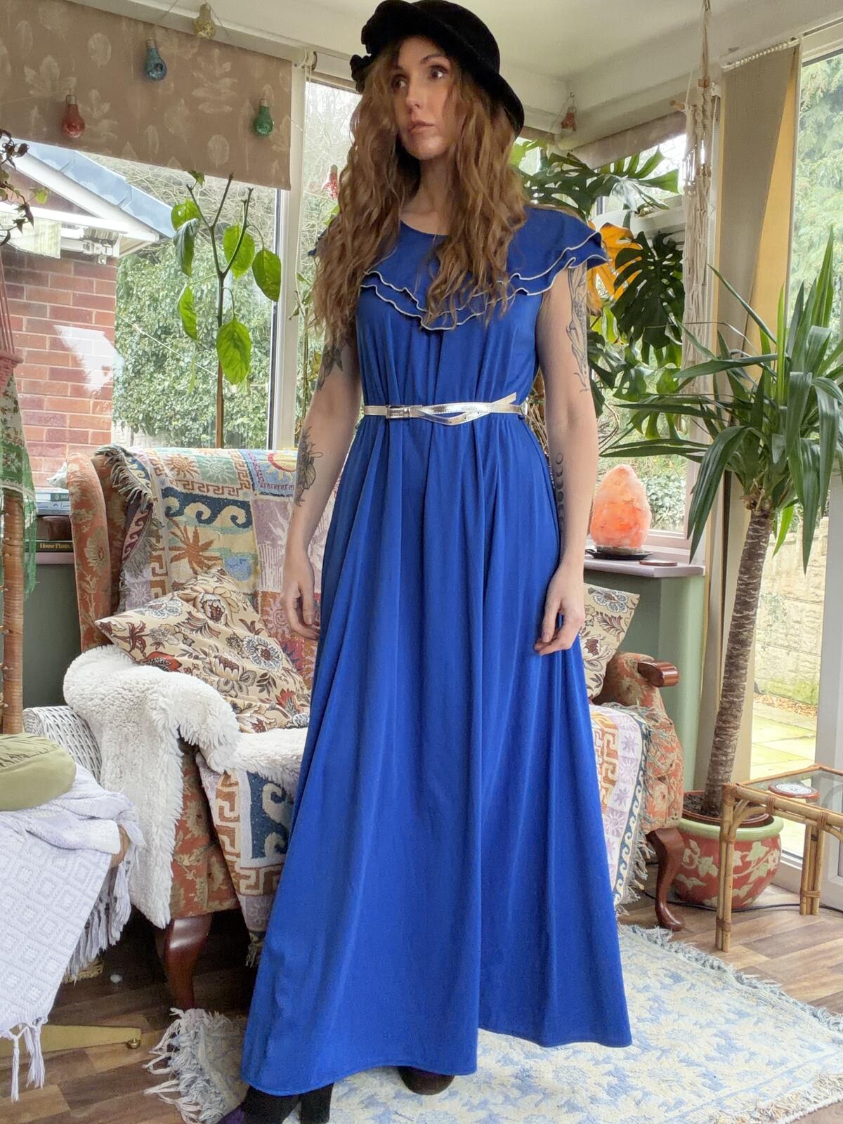 Vintage 1970s Maxi Dress Blue size 14 Long with Ruffle Detail and Silver Belt