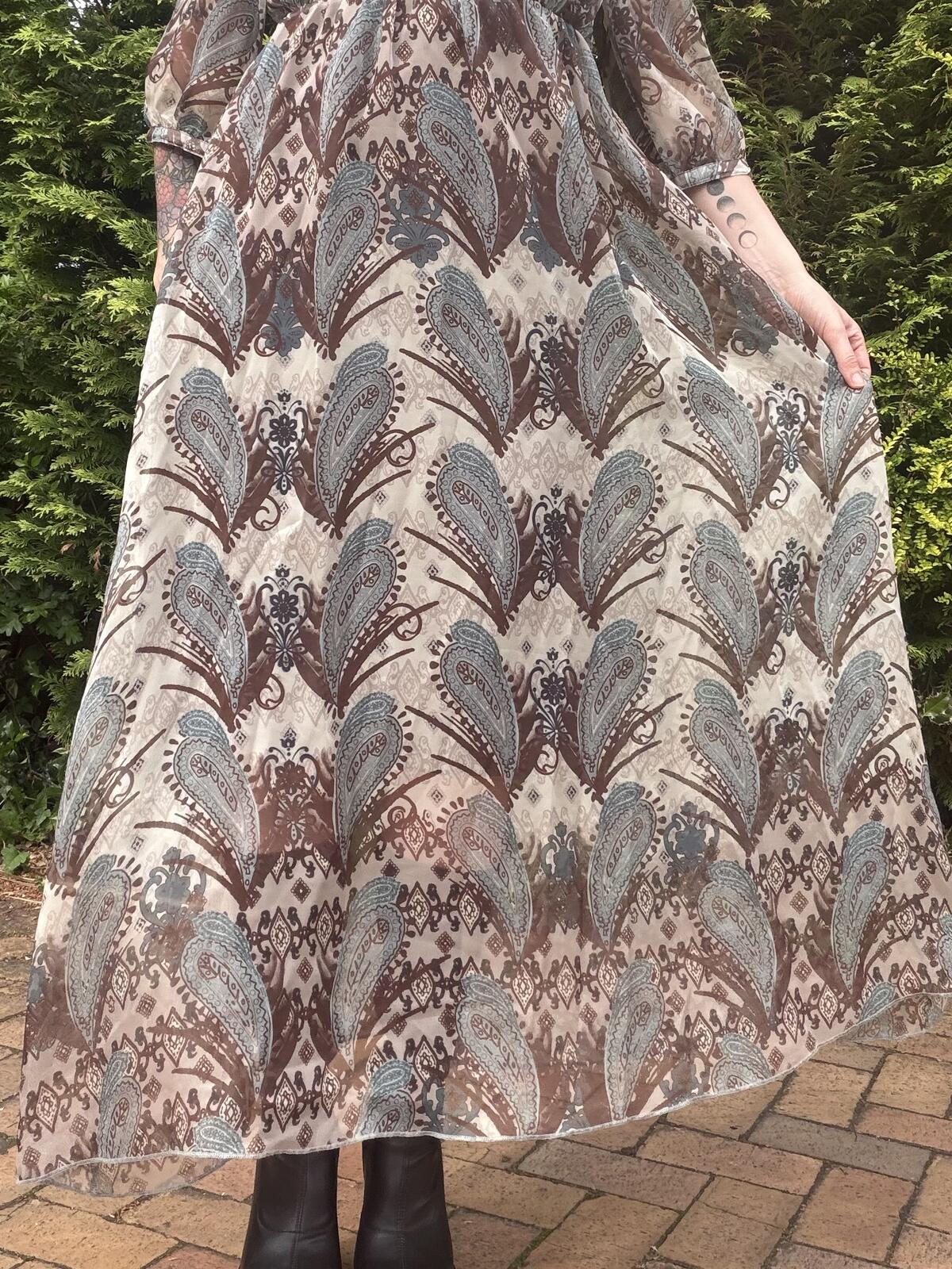 Hippie Boho Maxi Dress Vintage Style Paisley Pattern with Sheer Sleeves Size 12