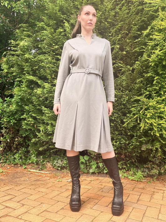 vintage 1970s Shirt Dress Grey Long Sleeve Belted Pleated Midi Dress size 16