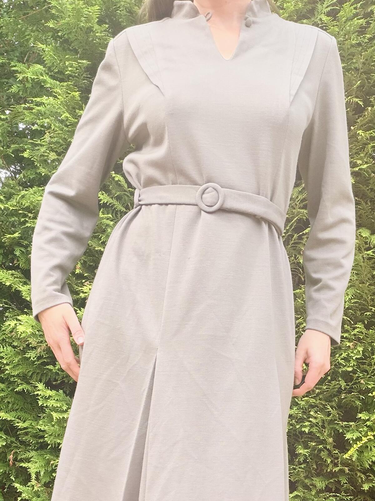 vintage 1970s Shirt Dress Grey Long Sleeve Belted Pleated Midi Dress size 16