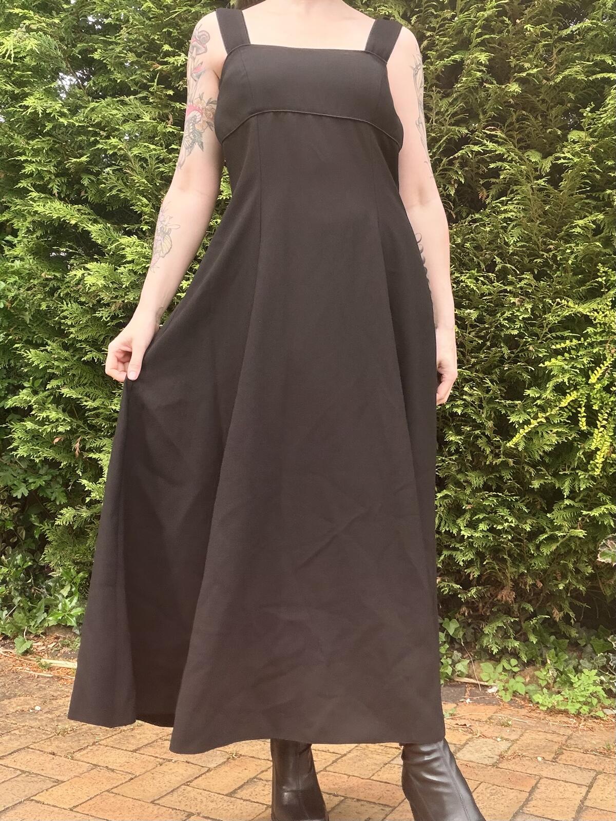 Vintage 1990s Black Dress Floaty Sleeveless Maxi Dress with Wide Straps Size 14