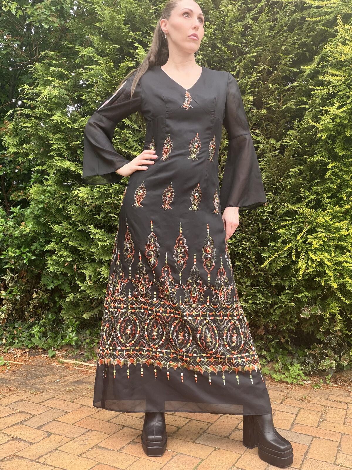 Vintage 1970s Maxi Dress Black Hippie Boho Embroidered Long Bell Sleeves Size 12