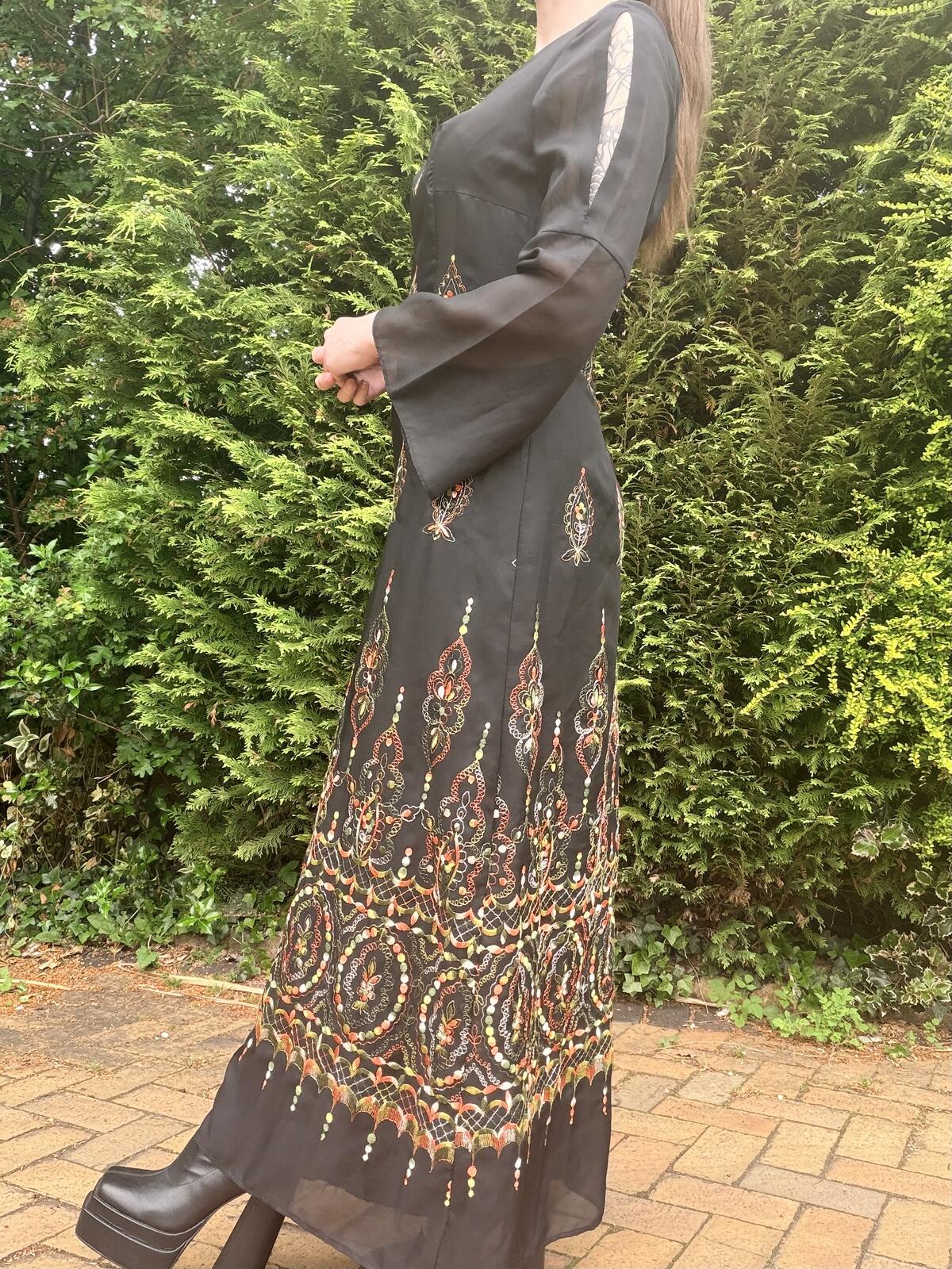 Vintage 1970s Maxi Dress Black Hippie Boho Embroidered Long Bell Sleeves Size 12