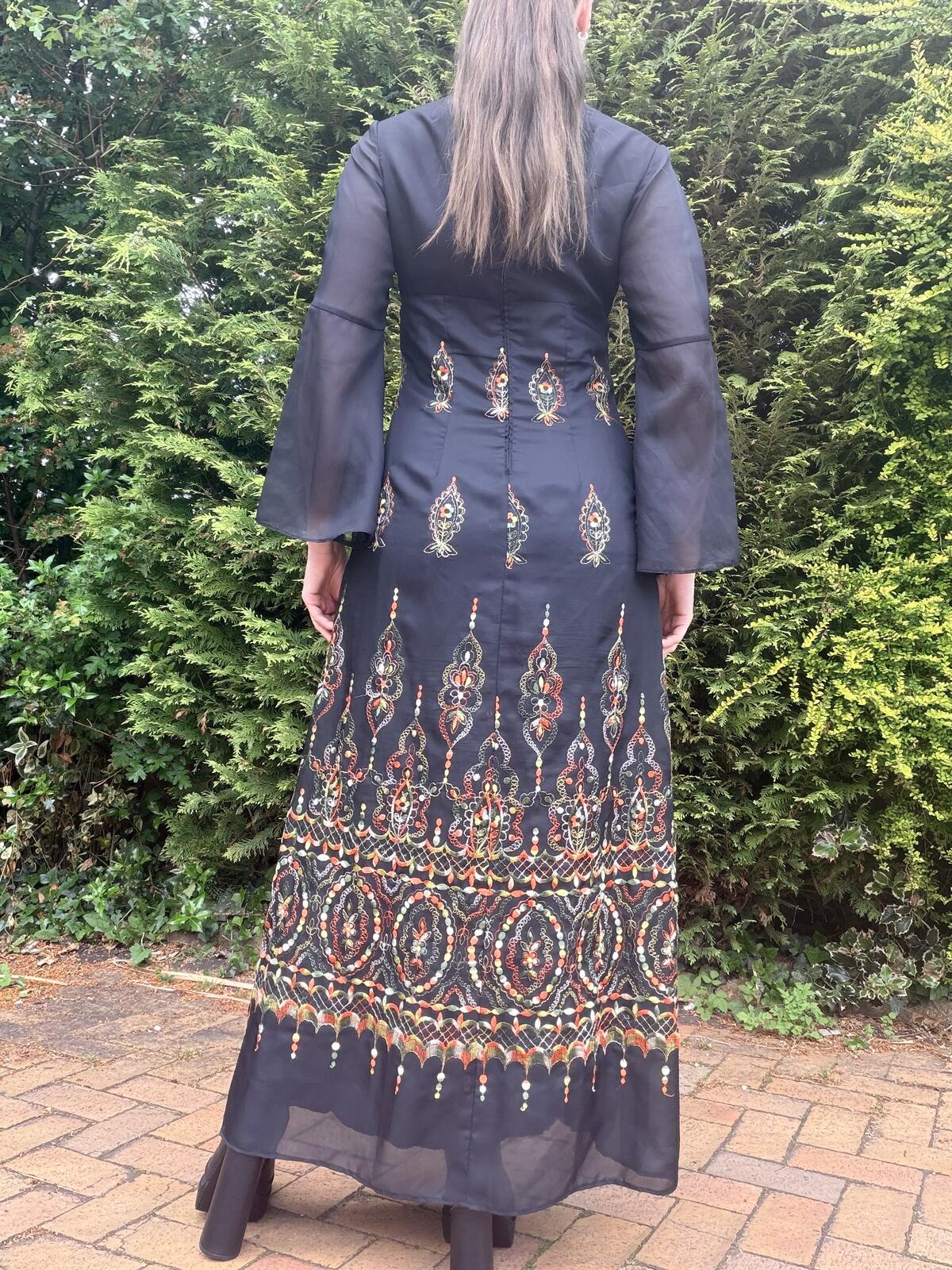 Vintage 1970s Maxi Dress Black Hippie Boho Embroidered Long Bell Sleeves Size 12