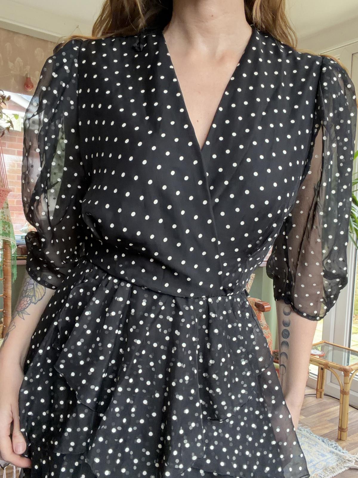 Vintage 1980s Polcadot Dress By Yessica Retro Floaty Assymetric Design Black 8