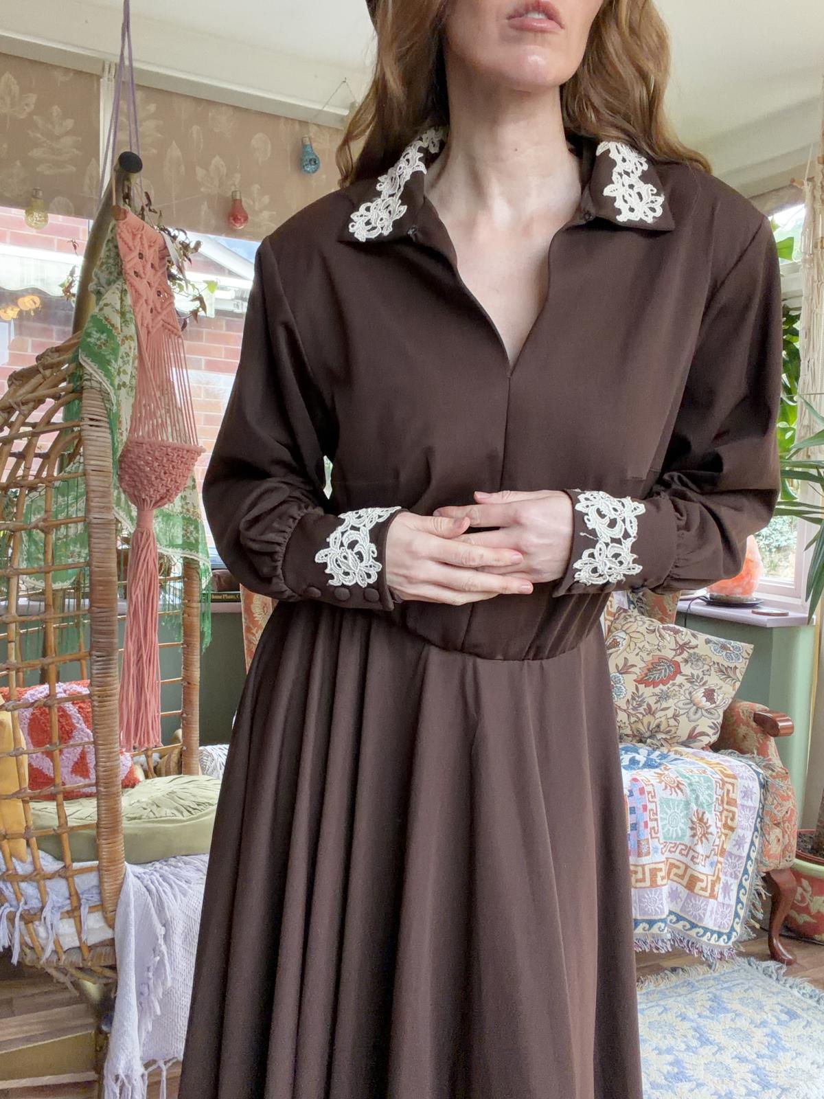 Vintage 1970s Formal Dress With Embroidered Collar And Long Sleeves Brown 18-20