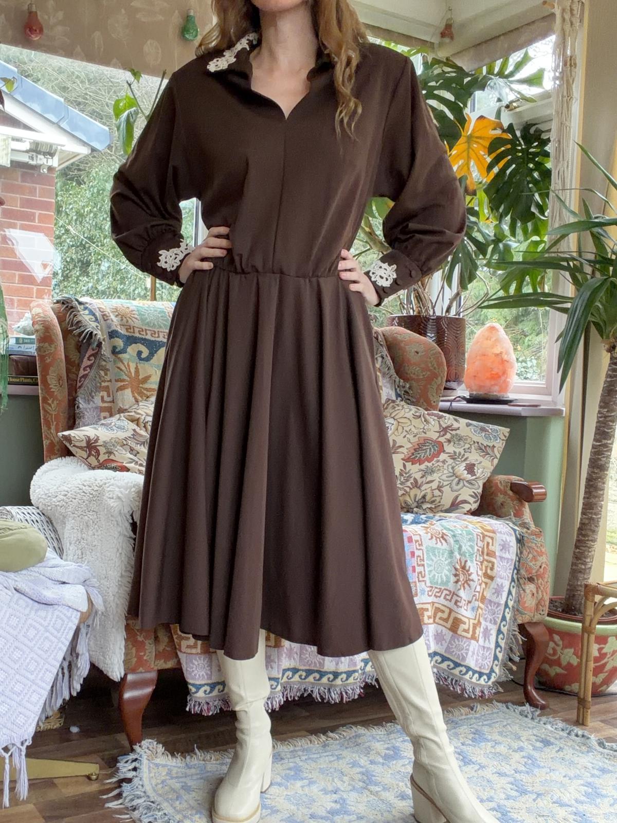 Vintage 1970s Formal Dress With Embroidered Collar And Long Sleeves Brown 18-20