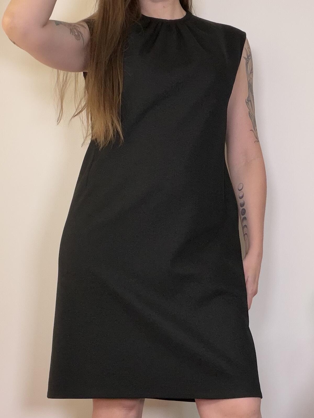 Vintage 1970s GoGo Dress Black Sleeveless Shift Dress Size 16