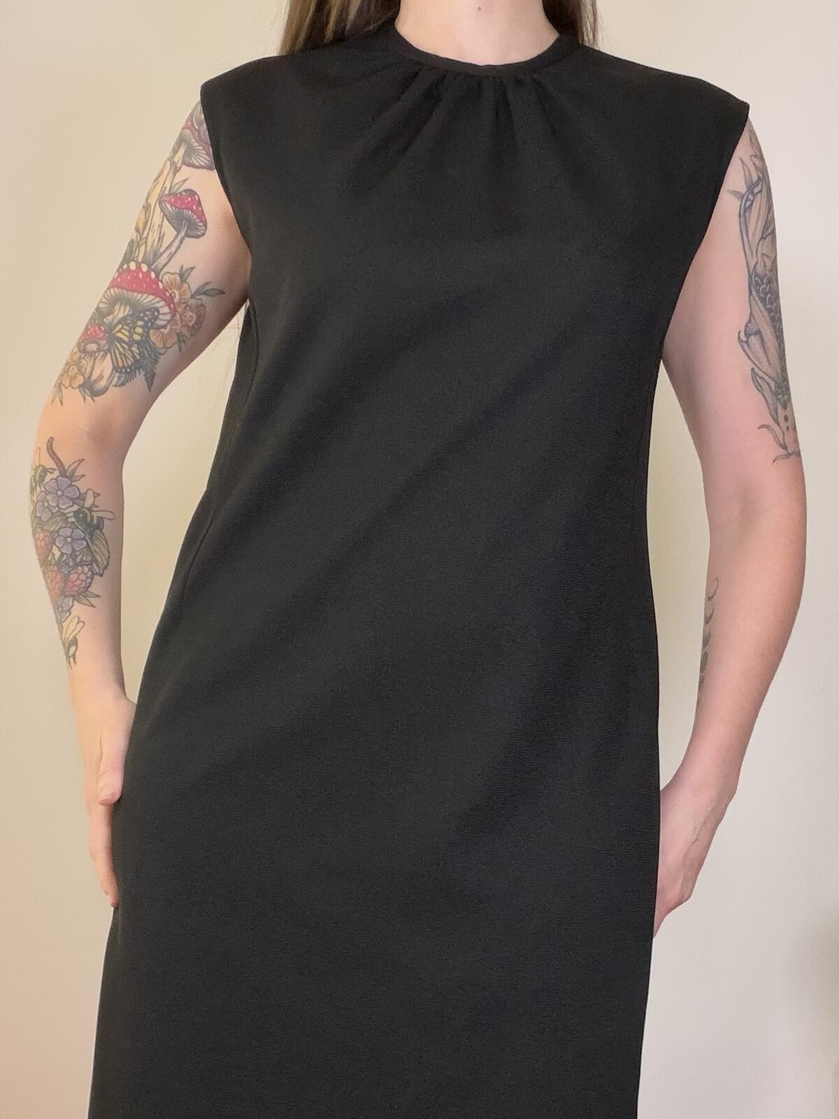 Vintage 1970s GoGo Dress Black Sleeveless Shift Dress Size 16