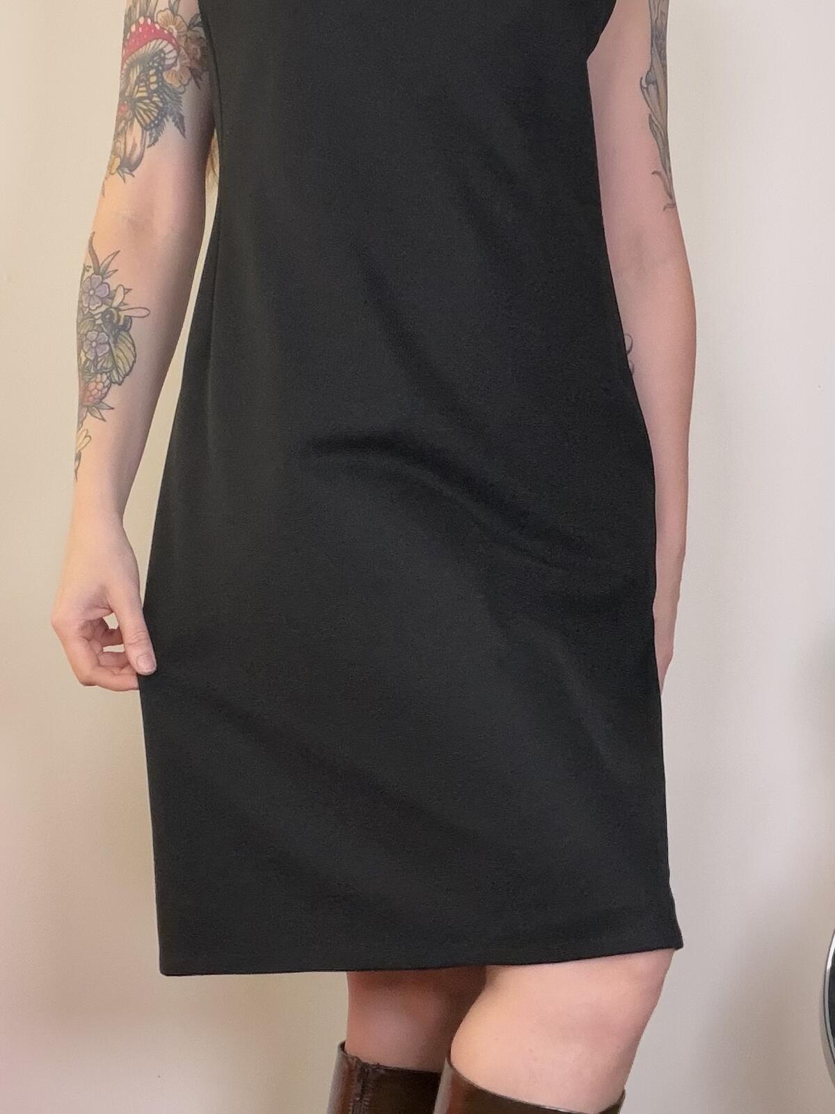 Vintage 1970s GoGo Dress Black Sleeveless Shift Dress Size 16