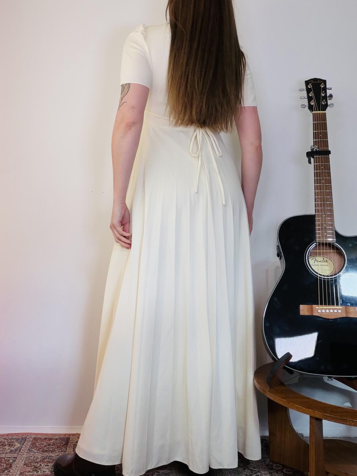 Vintage 1970s Maxi Dress Cream Empire Waist long Dress Puff Sleeves Size 10
