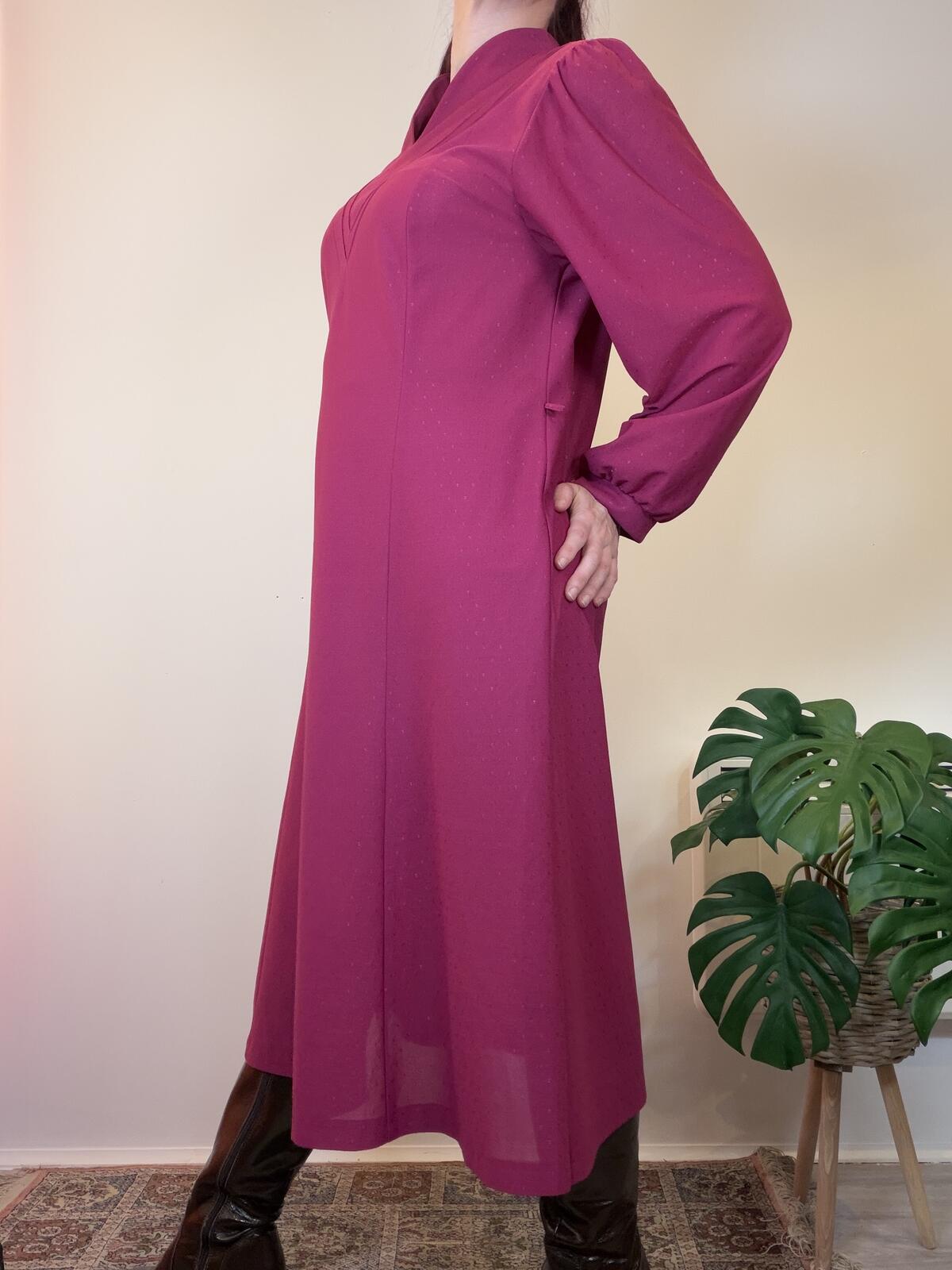 Vintage 19970s Day Dress Long Sleeve Midi Dress in Burgundy Size 16 to 18
