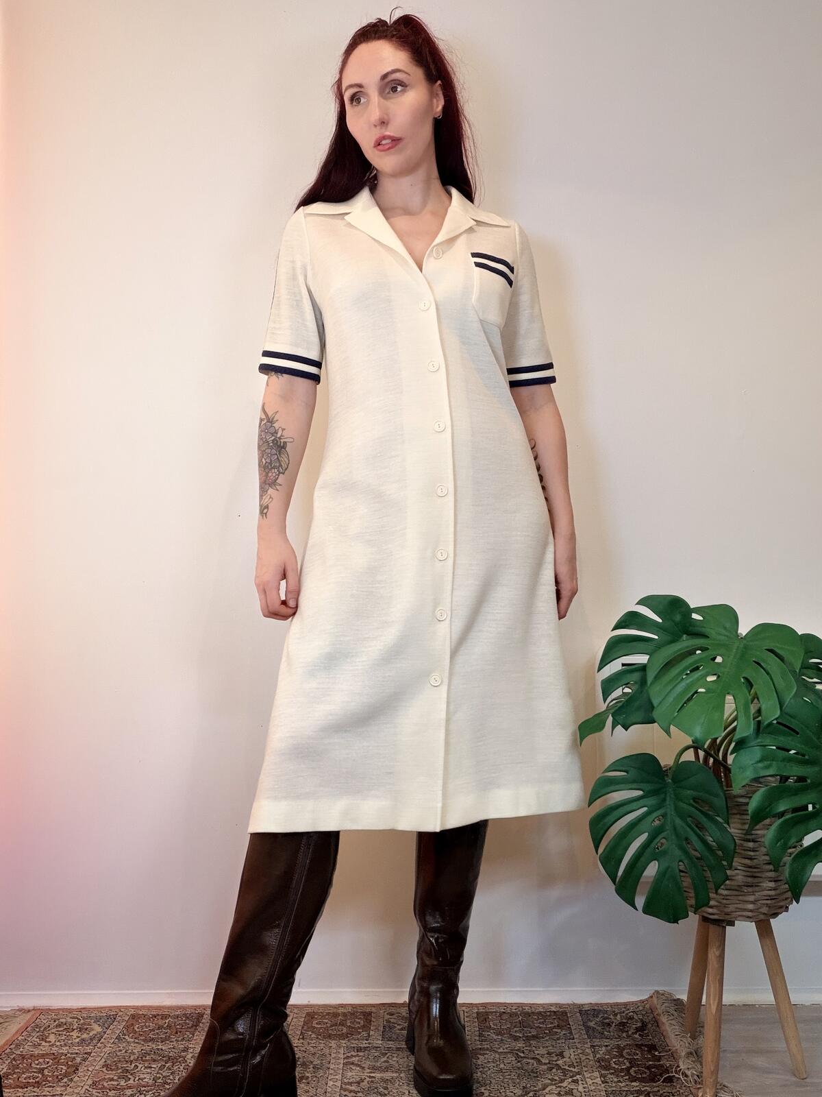 Vintage 1970s Shirt Dress Cream Button Front Dress with Navy Trim Size 14
