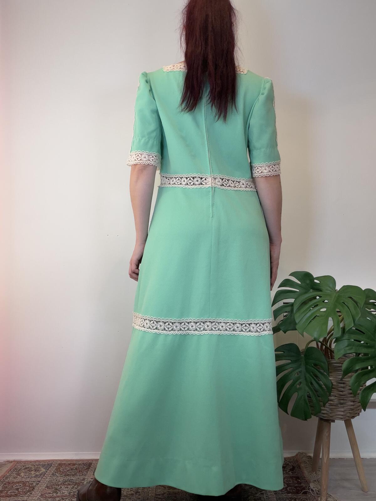 Vintage 1960s Prairie Dress Green Maxi Dress with Cream Lace Trim Size 18