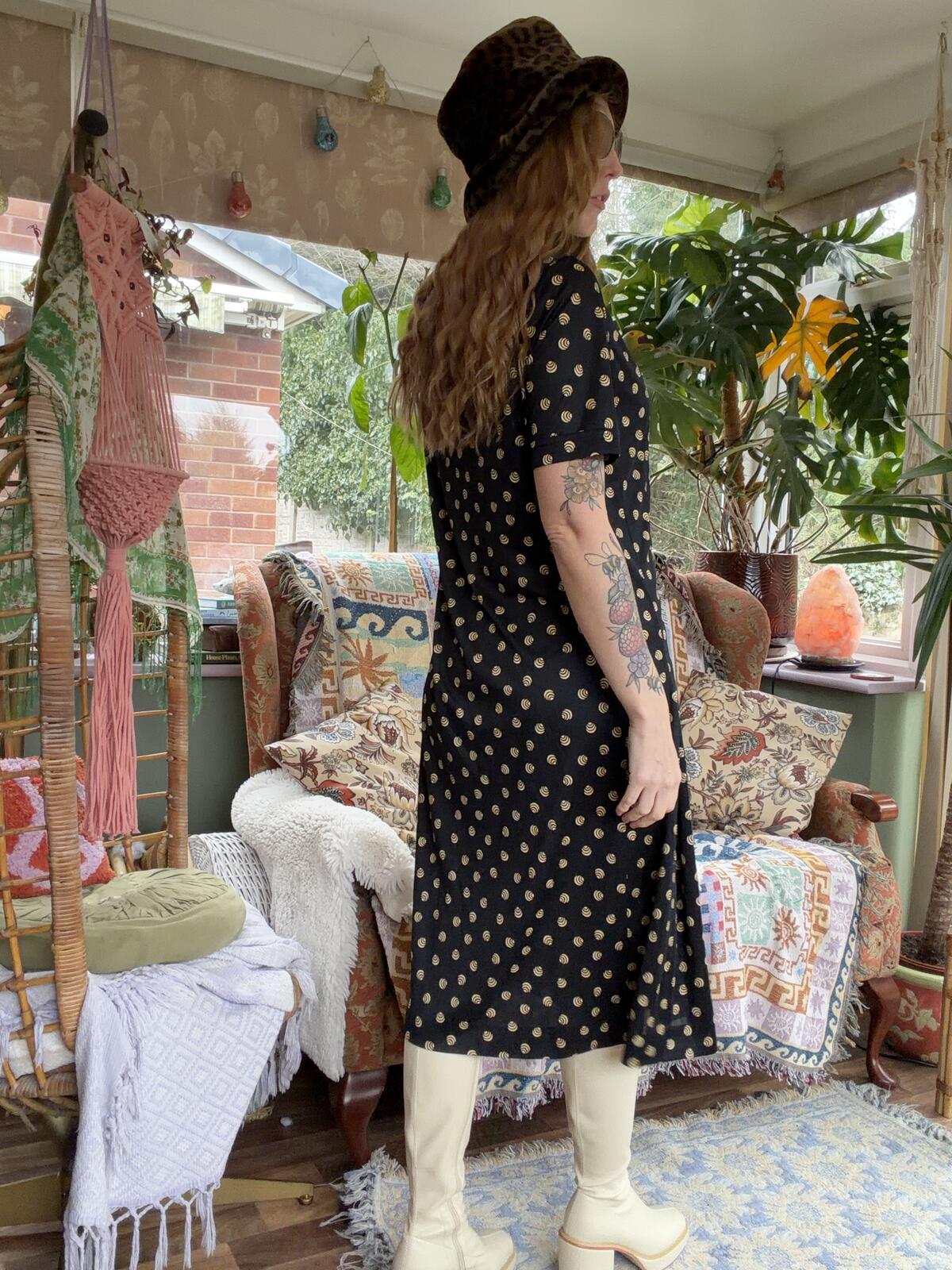 Vintage 1980s shirt Dress Black Midi Dress with Beige Polka Dots Size 18