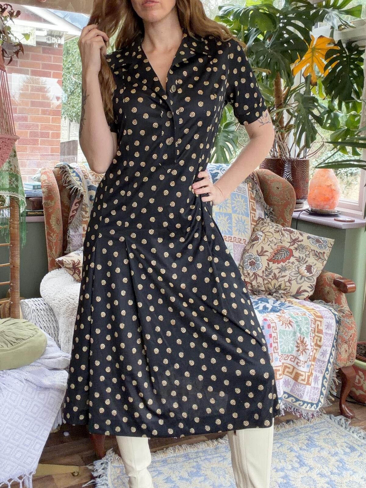 Vintage 1980s shirt Dress Black Midi Dress with Beige Polka Dots Size 18