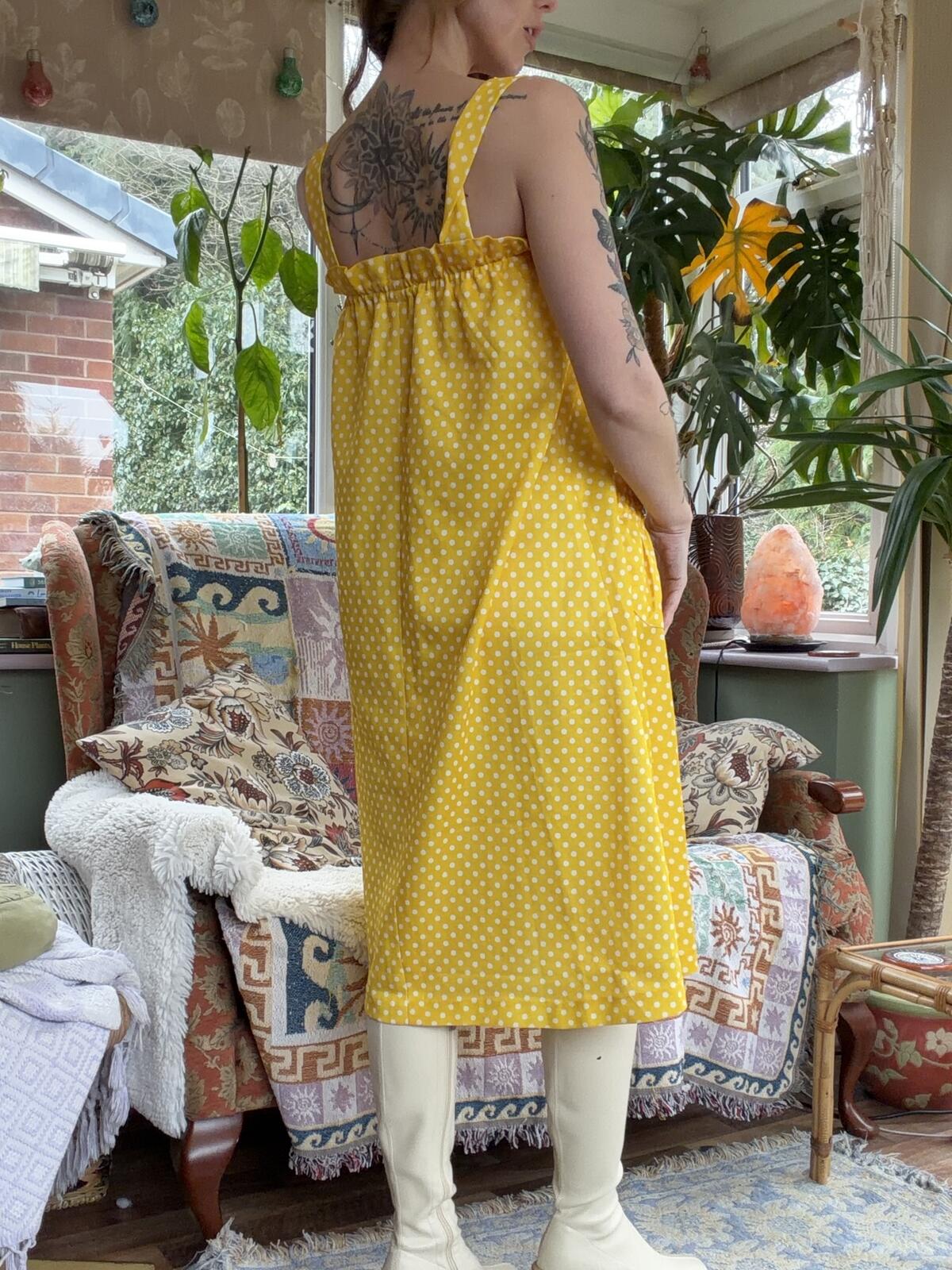 Vintage 1960s Beach Dress Size 10 Yellow Polka Dot Sleeveless Dress with Pockets