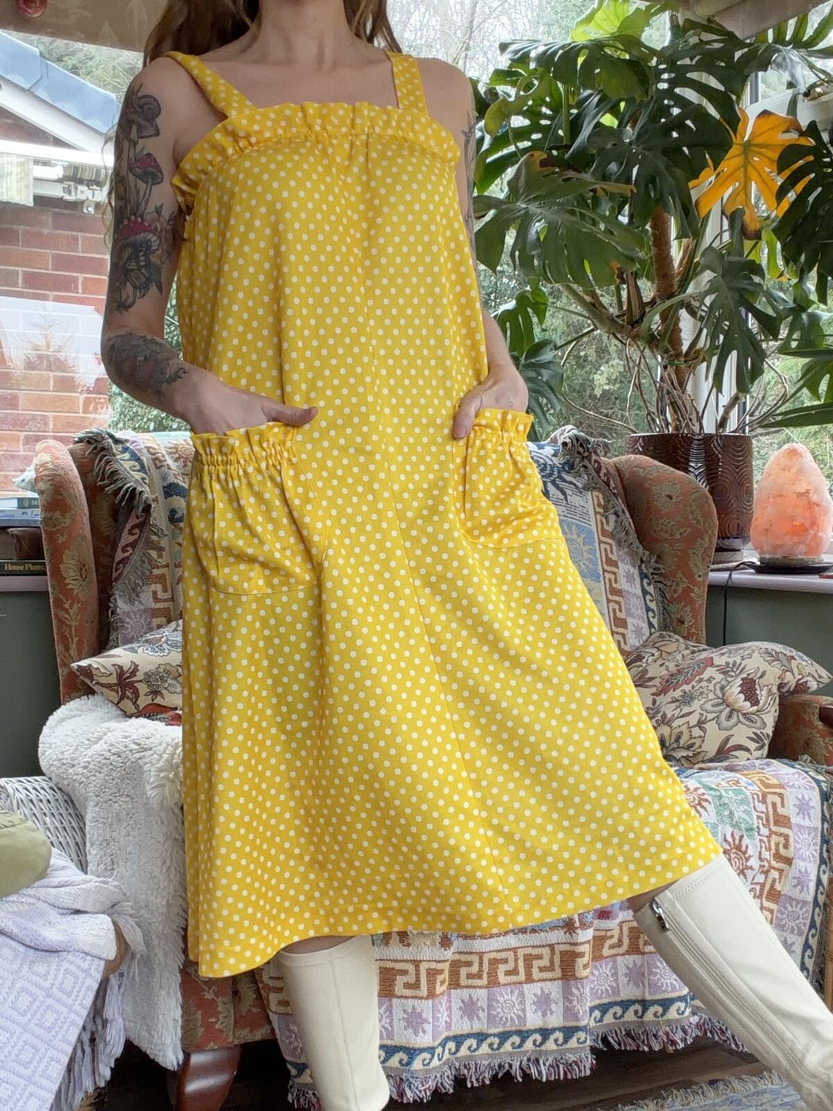 Vintage 1960s Beach Dress Size 10 Yellow Polka Dot Sleeveless Dress with Pockets
