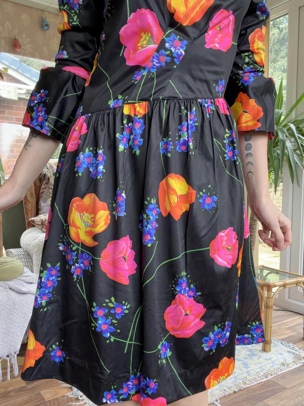 Vintage 1980s Floral Dress Flared Sleeve Assymetric Drop Waist Summer Dress 14