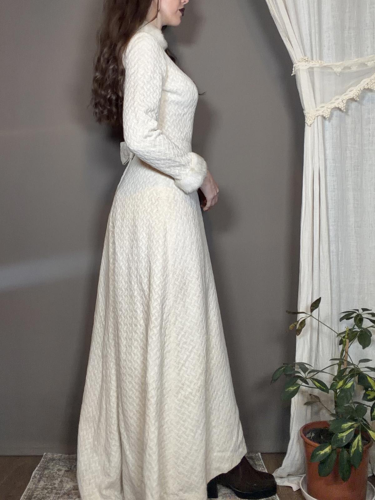 Vintage 1960s Knit Maxi Dress Cream Long Sleeve High Neck Faux Fur Cuffs S 6 8