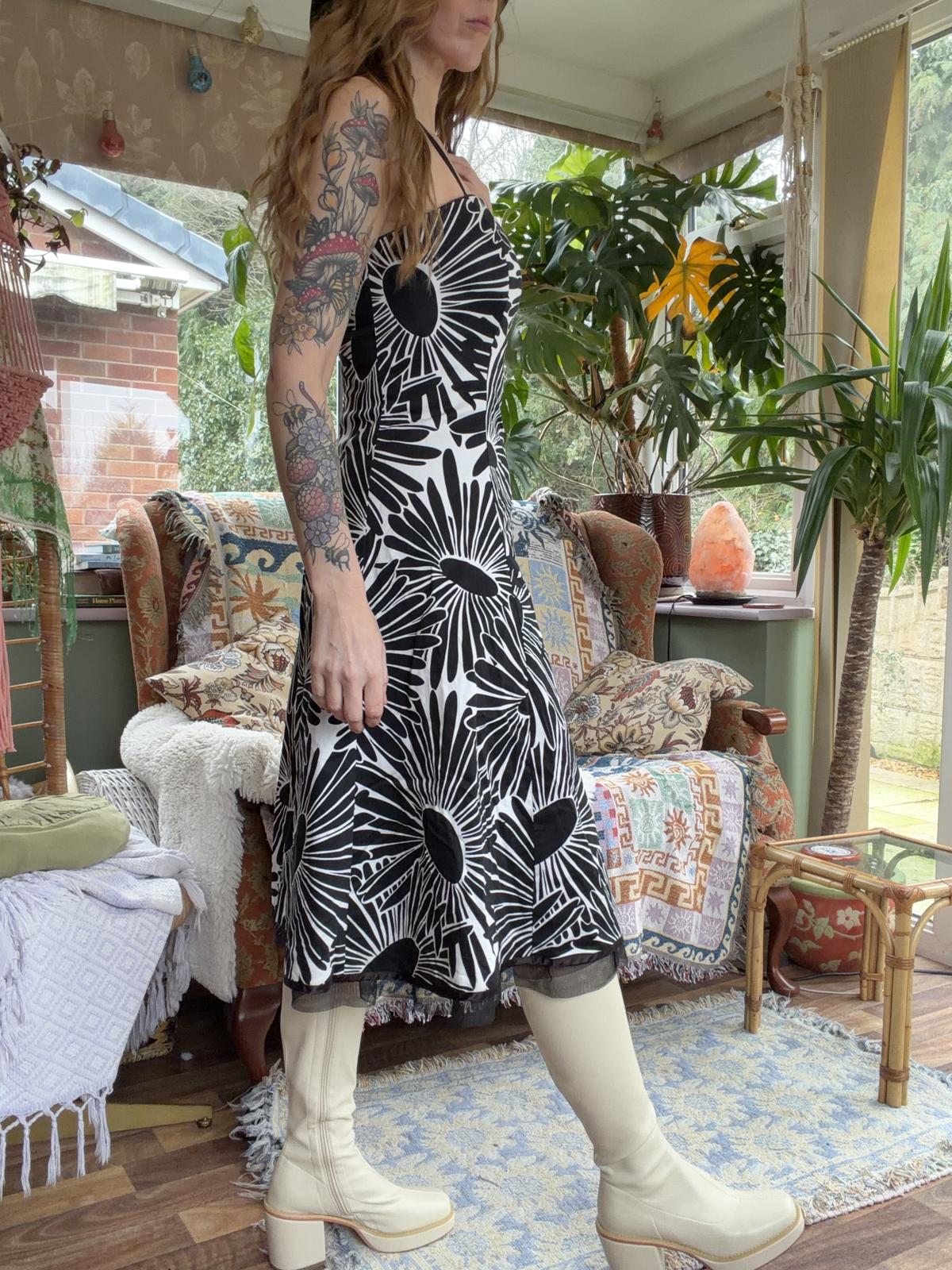 Vintage Y2K Cocktail Dress Bold Floral Print Sleeveless Fit And Flare Dress 10