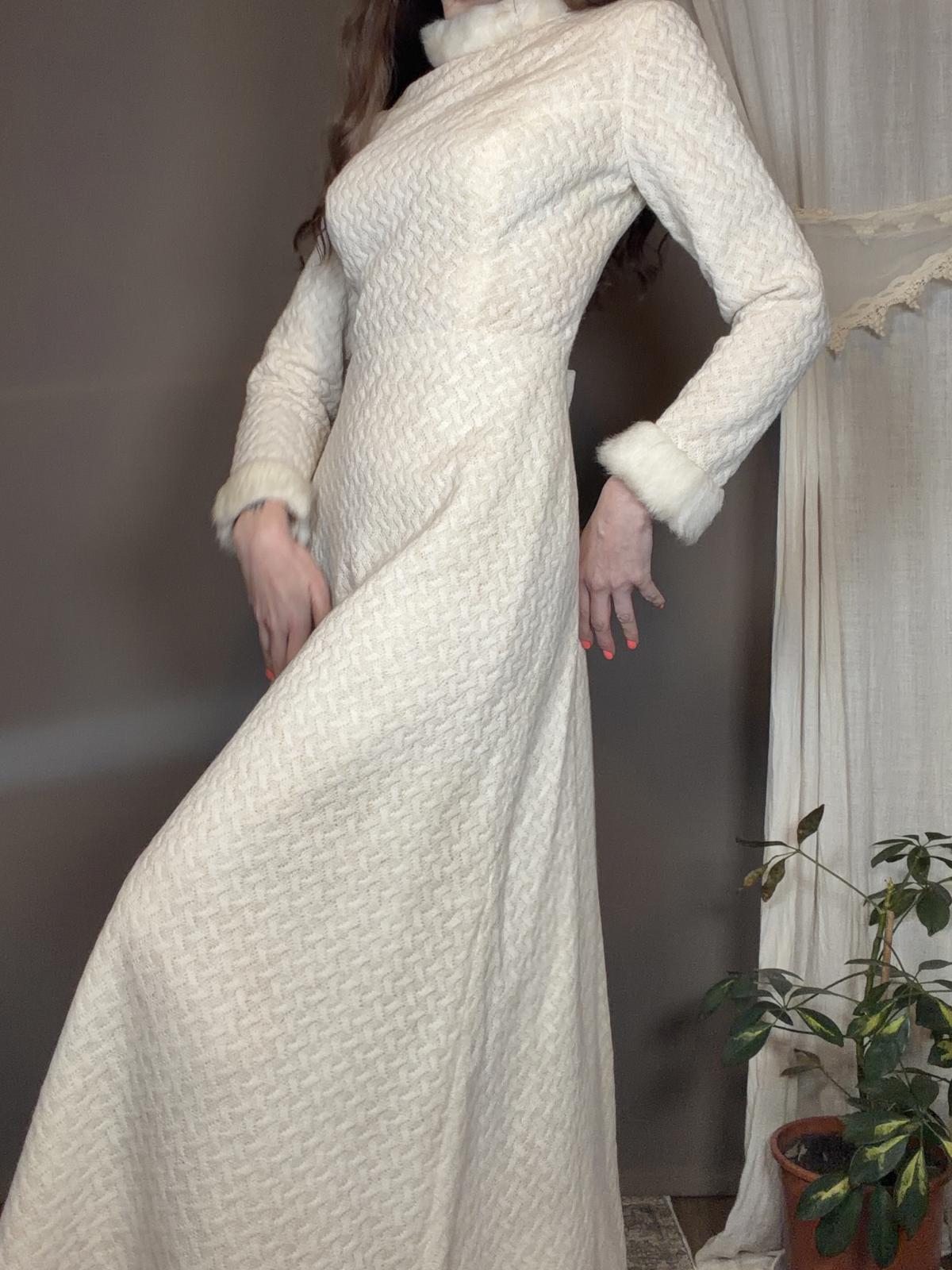 Vintage 1960s Knit Maxi Dress Cream Long Sleeve High Neck Faux Fur Cuffs S 6 8
