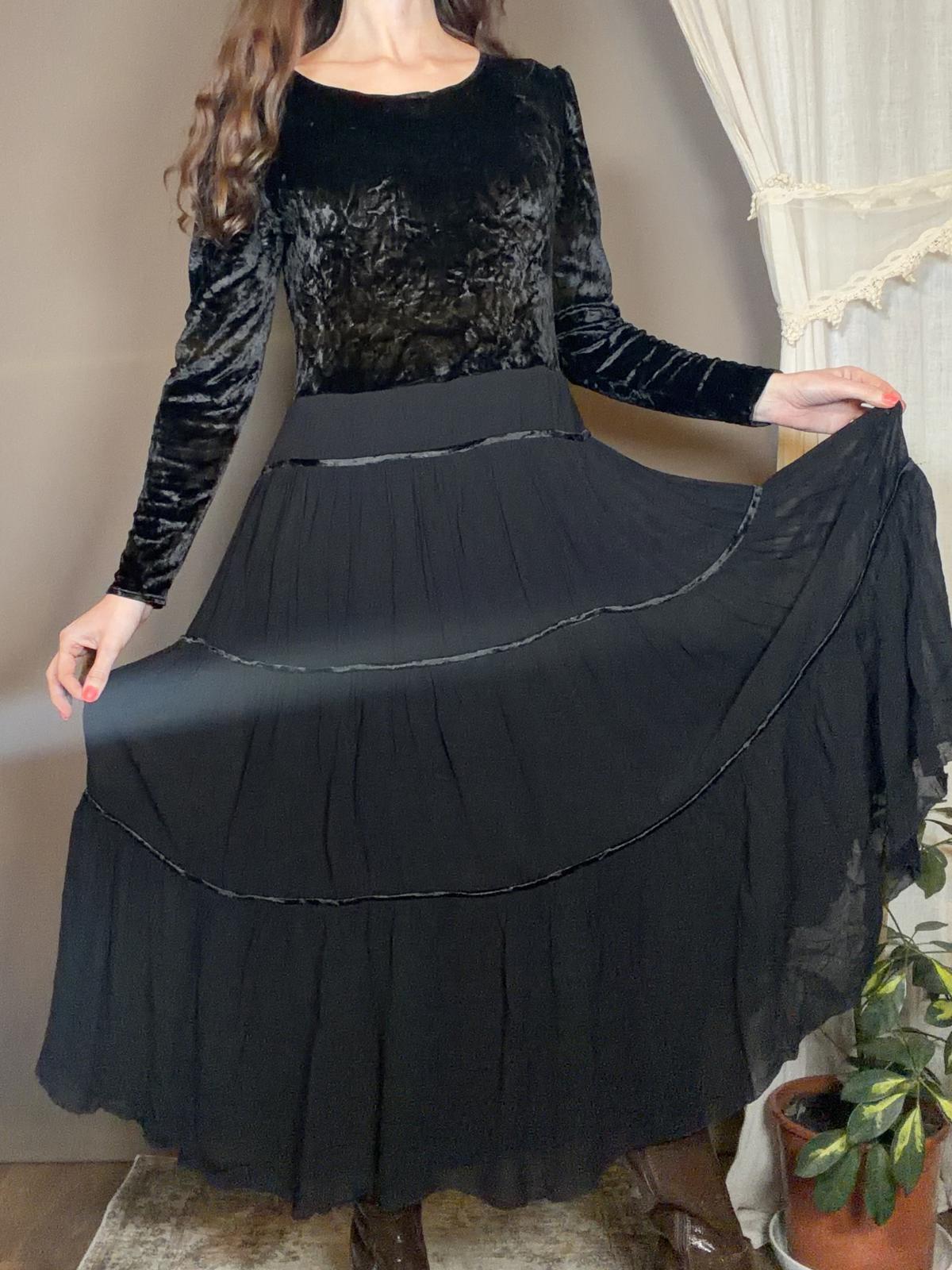 Vintage 1990s Velvet Dress Long Sleeve Tiered Skirt By Amuleti Black Size 14 16