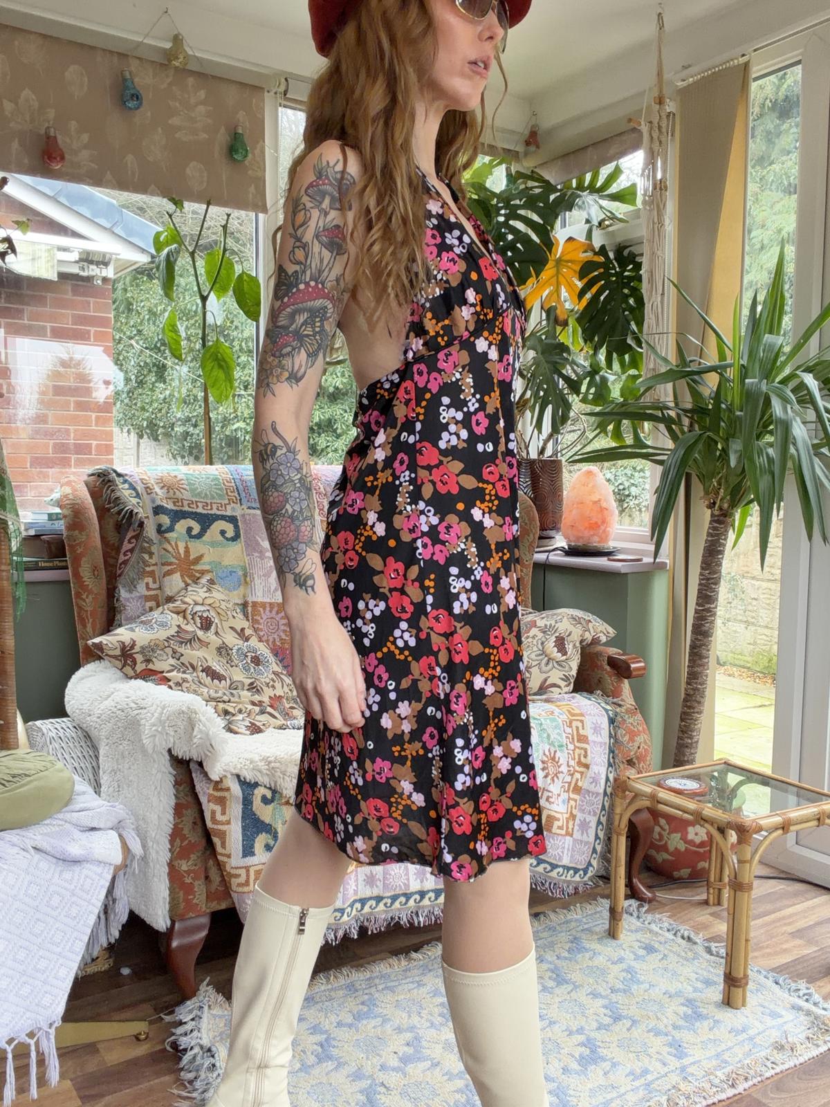 Vintage Halter neck Backless Dress Short Floral Summer Babydoll Dress Size 10