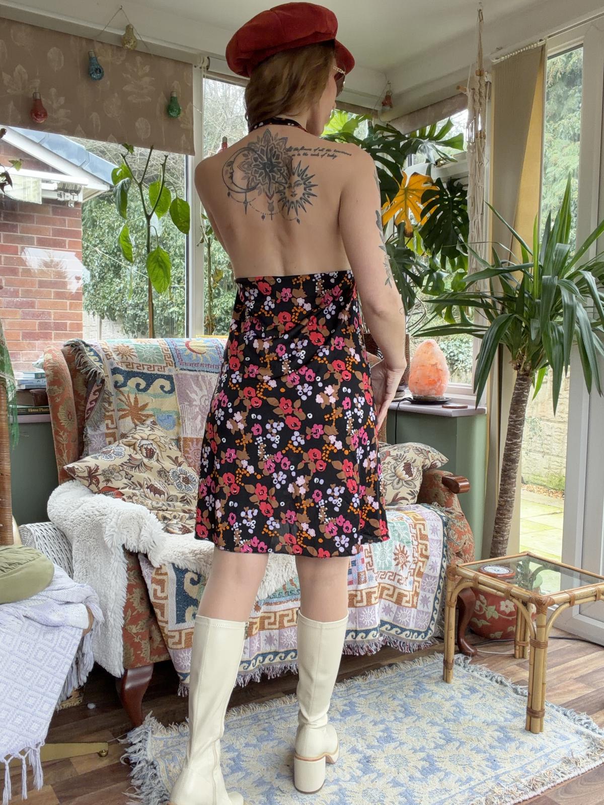 Vintage Halter neck Backless Dress Short Floral Summer Babydoll Dress Size 10