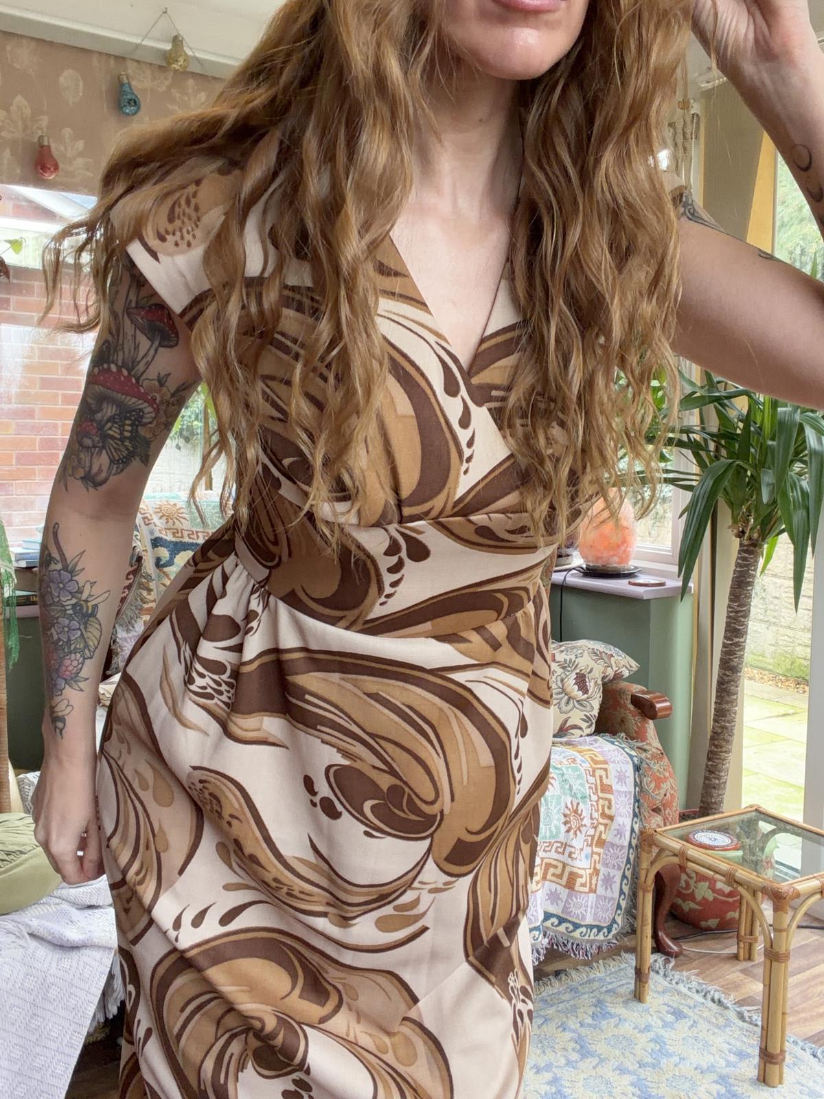 Vintage 1970s Maxi Dress Psychedelic Hippie Pattern By DK Modern Brown Size 10