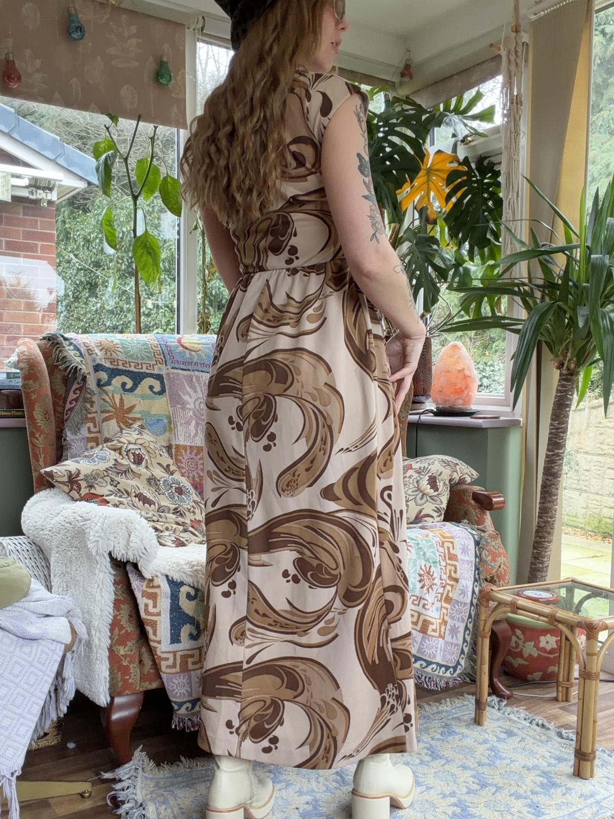Vintage 1970s Maxi Dress Psychedelic Hippie Pattern By DK Modern Brown Size 10