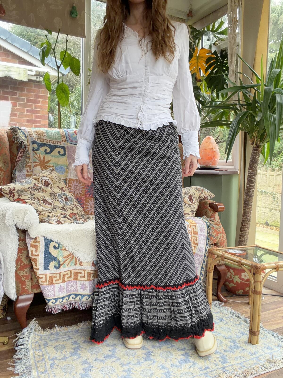 Vintage 1970s Maxi Skirt Bohemian Black and White with Red Trim Size 12