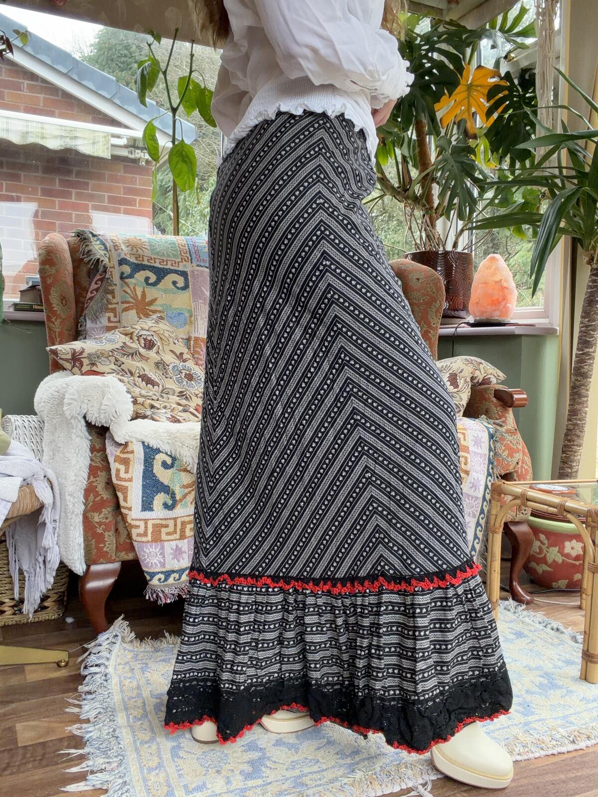 Vintage 1970s Maxi Skirt Bohemian Black and White with Red Trim Size 12