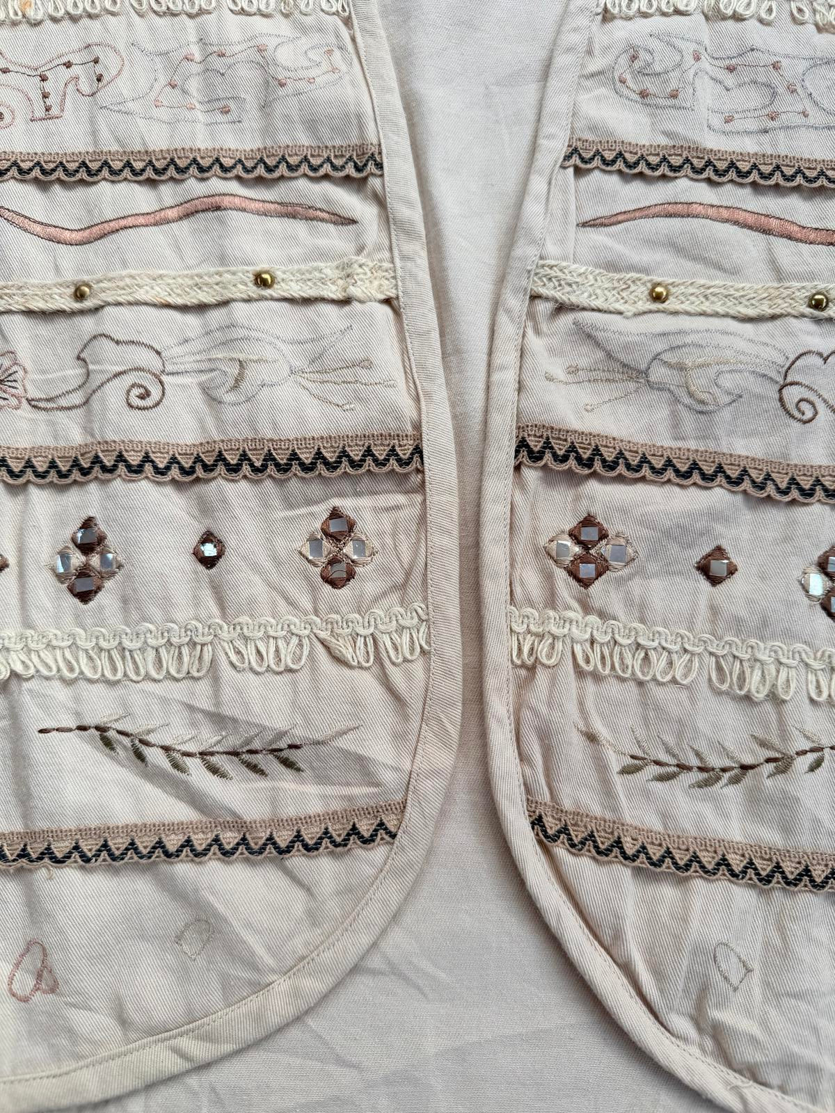 Vintage 1990s Embroidered Waistcoat Hippie Boho Vest Tank top Beige Size 2XL