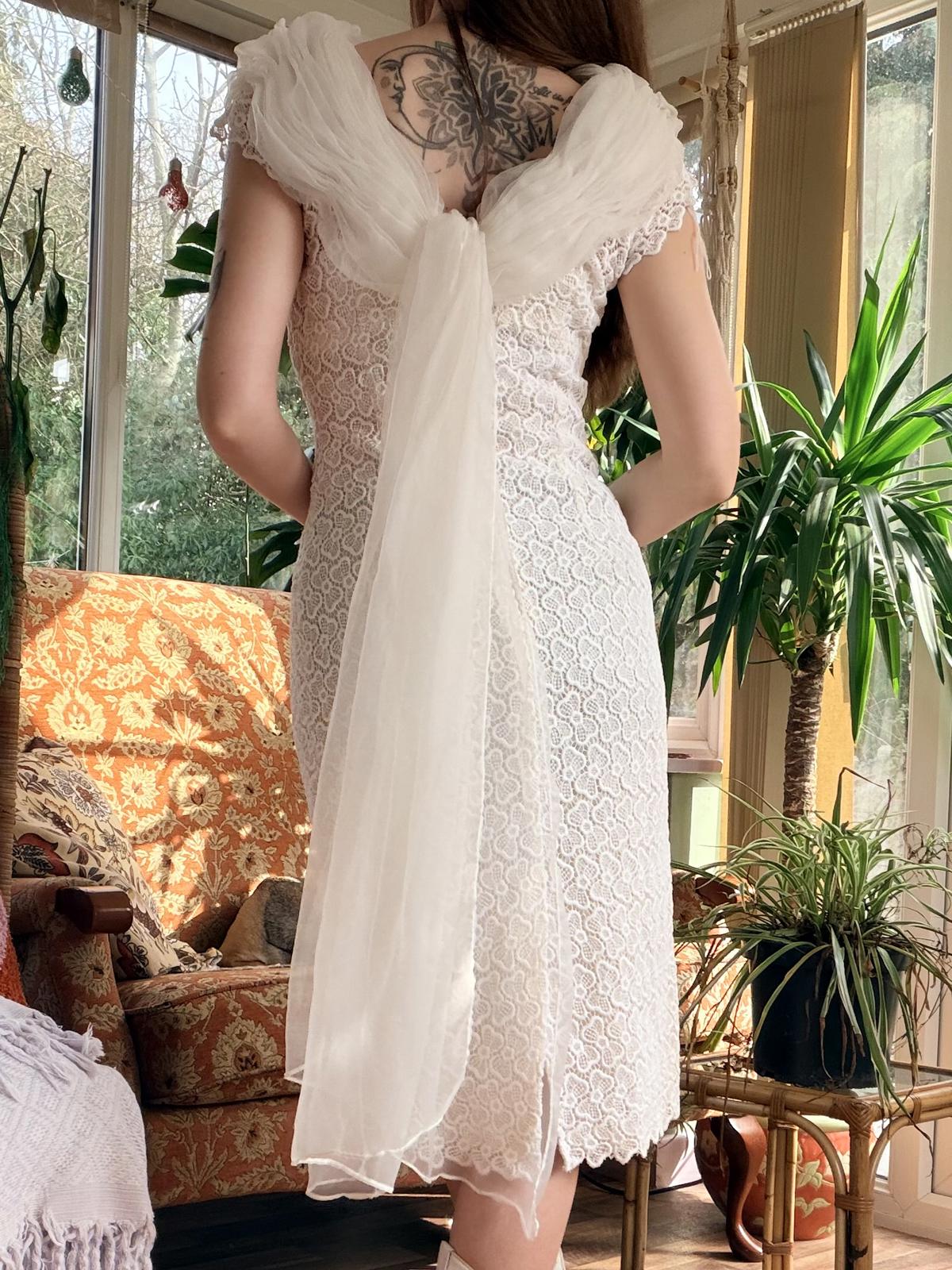 Vintage 1950s Lace Dress with Sheer Scarf fitted wiggle pencil Dress size 10