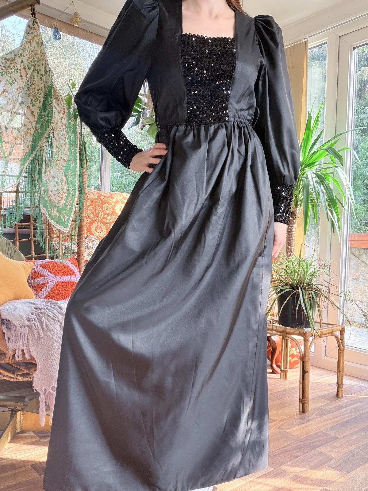 Vintage 1990s Maxi Dress with Sequin Detail and Puff Sleeve Black Size 8