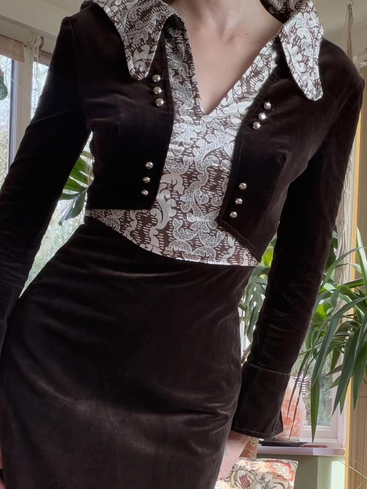 Vintage 1970s Maxi Dress Brown Velvet with Printed Collar and Jacket Detail 6 8